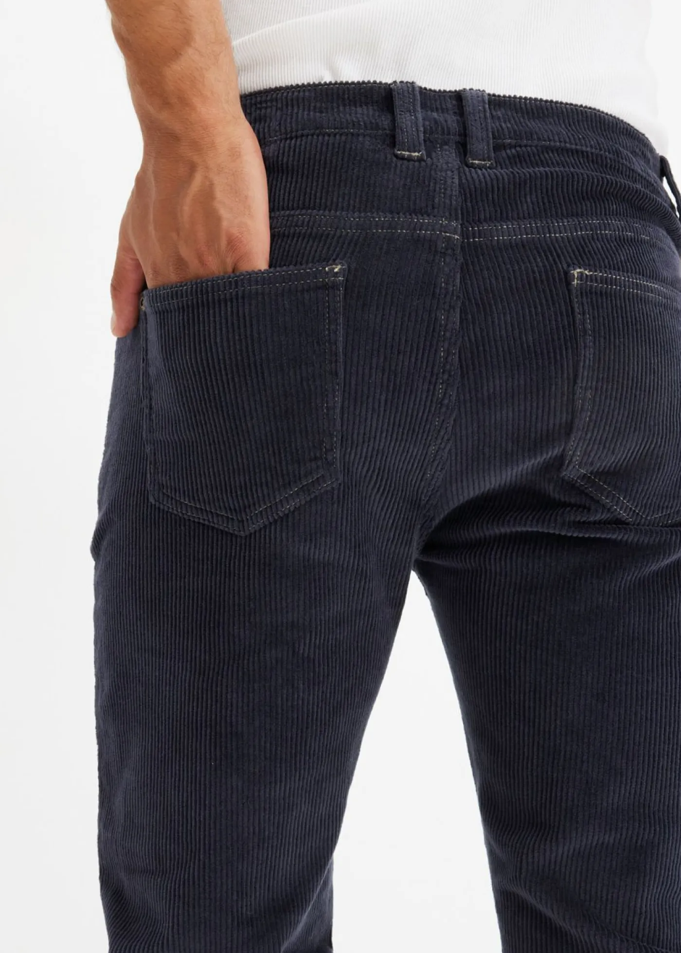 bonprix bonprix Pantalones>Pantalón de pana elástico, regular fit, de aspecto lavado, straight azul oscuro-verde oliva claro