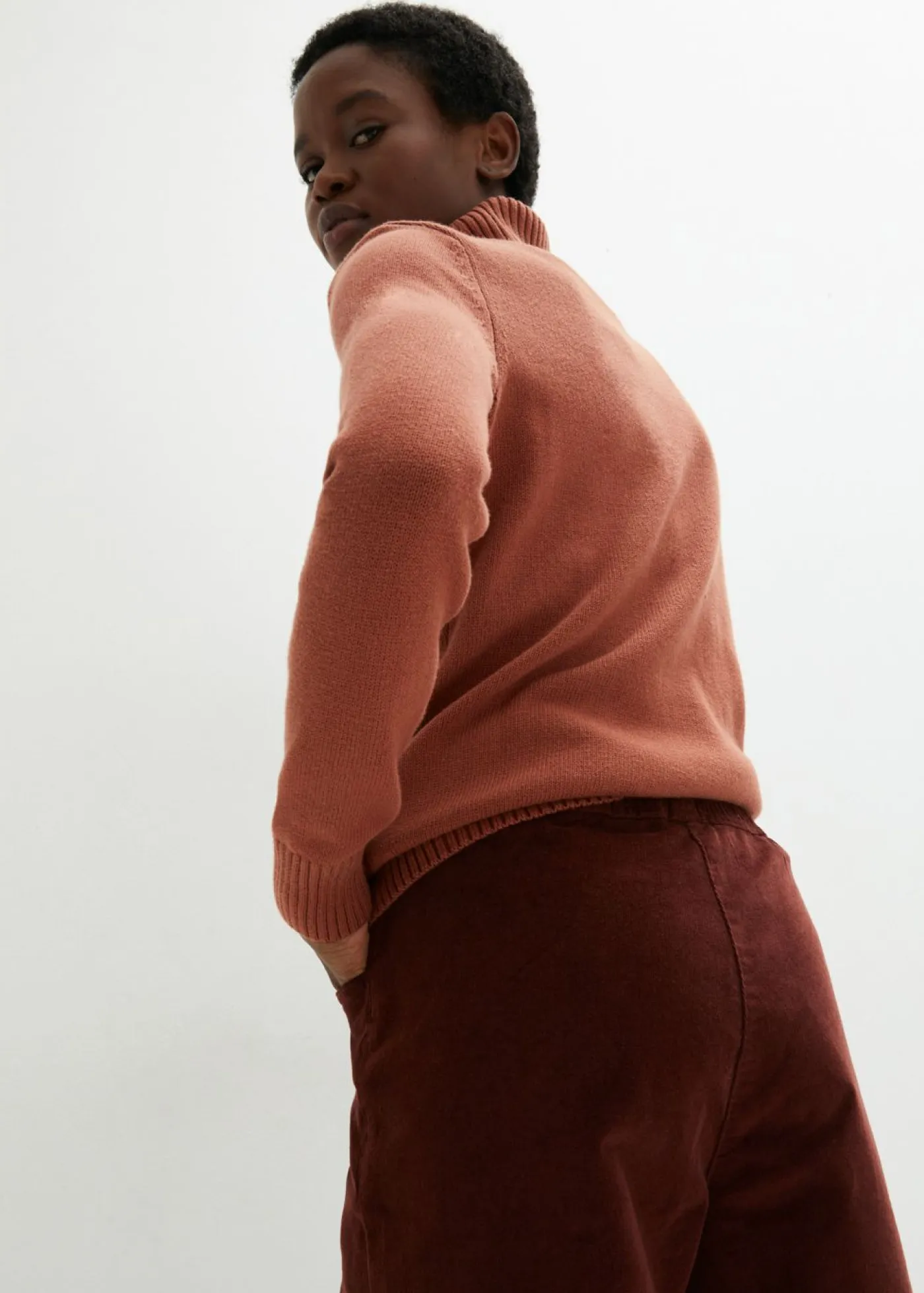 bonprix bonprix Pantalones>Pantalón de pana elástico y ancho, high waist Café