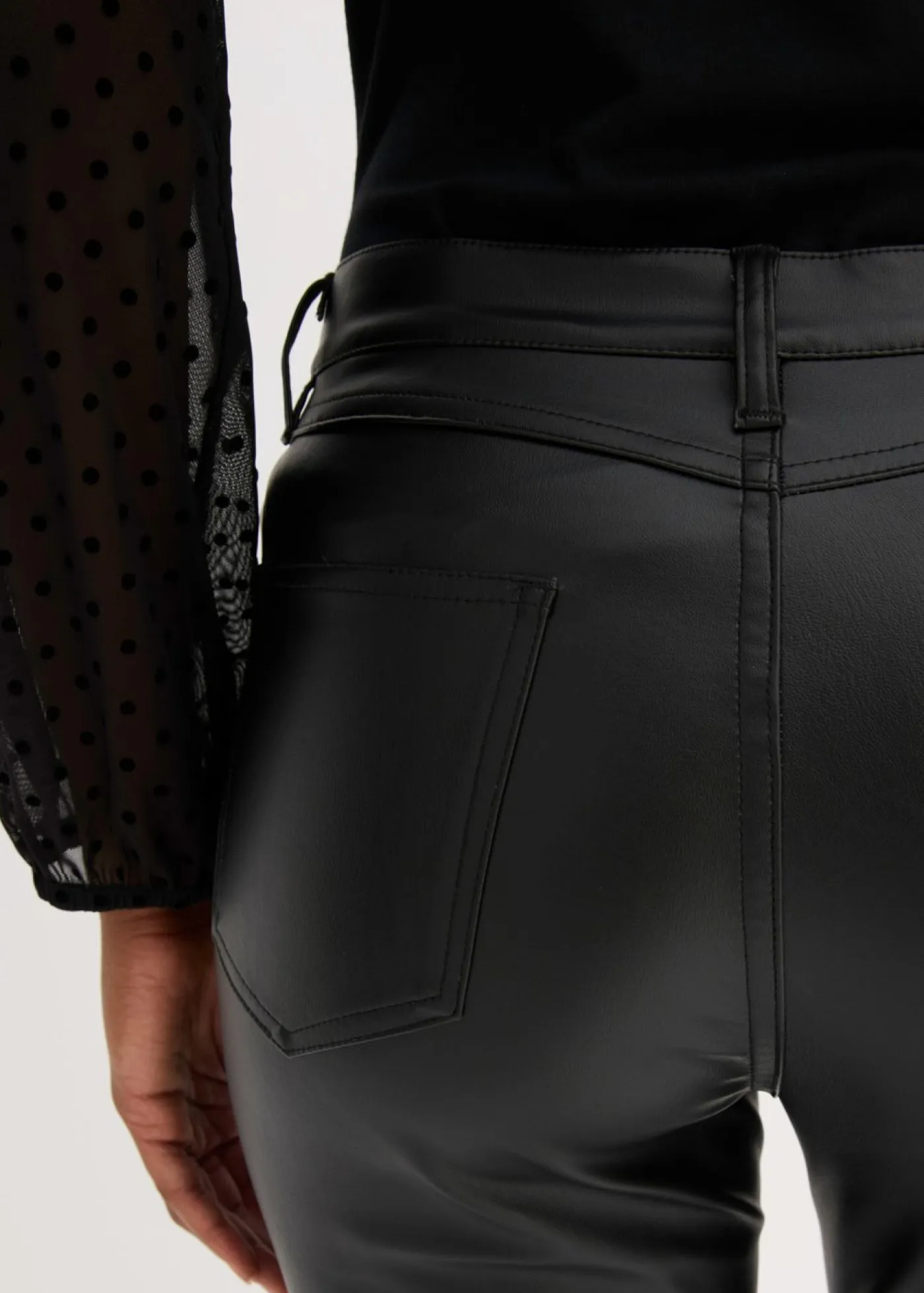 bonprix bonprix Pantalones>Pantalón de piel sintética Negro