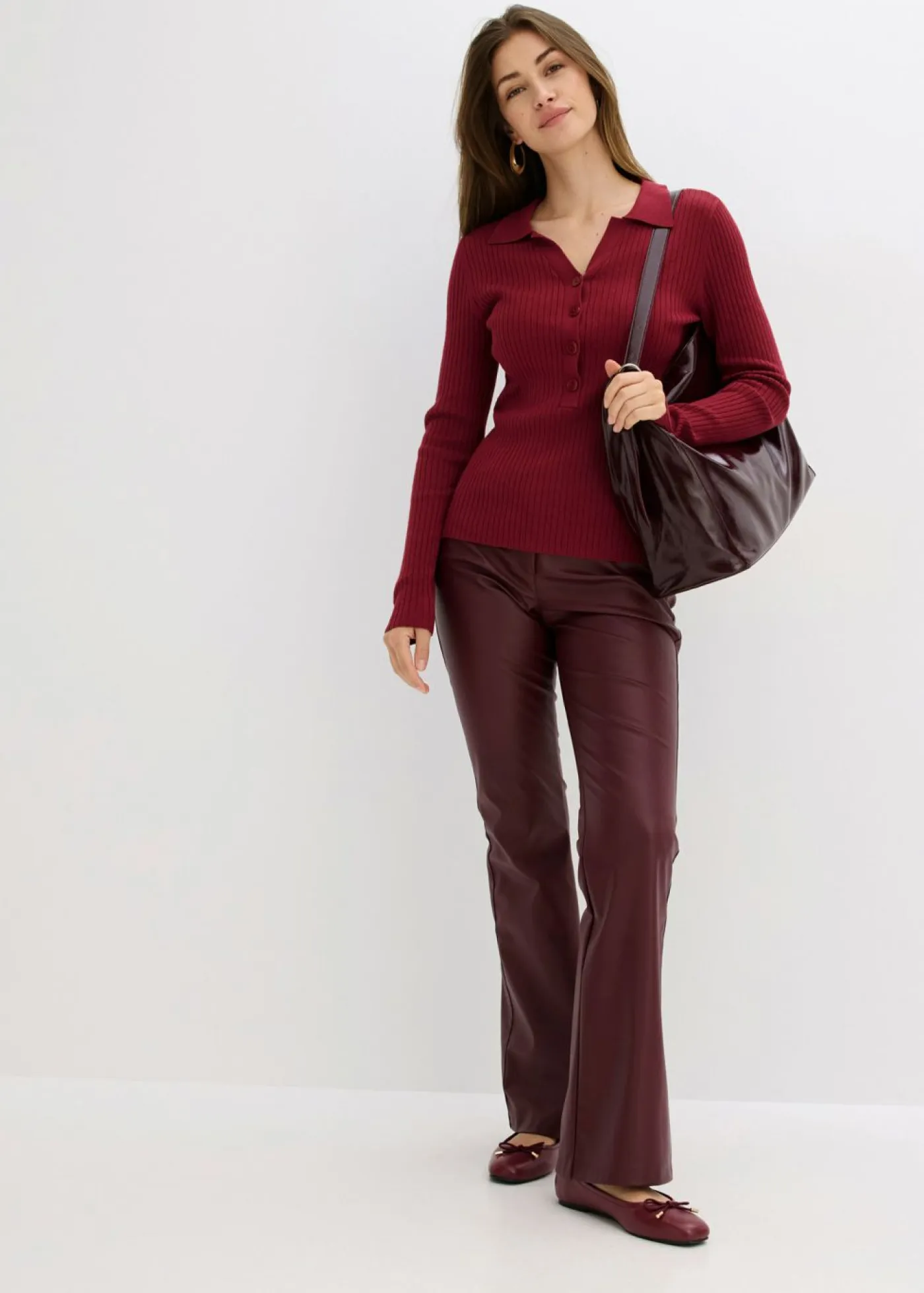 bonprix bonprix Pantalones>Pantalón de piel sintética mora oscuro