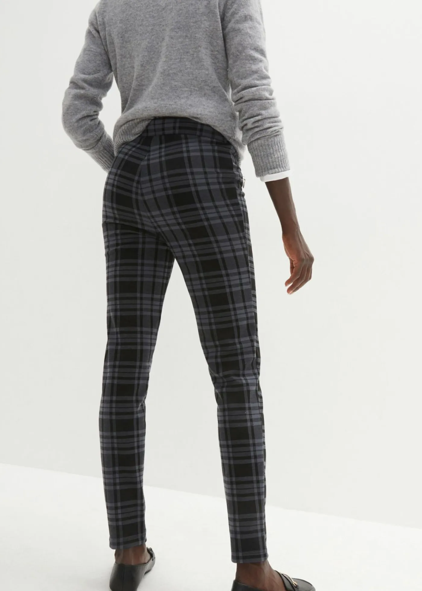 bonprix bonprix Pantalones>Pantalón de punto Negro/gris ahumado de cuadros