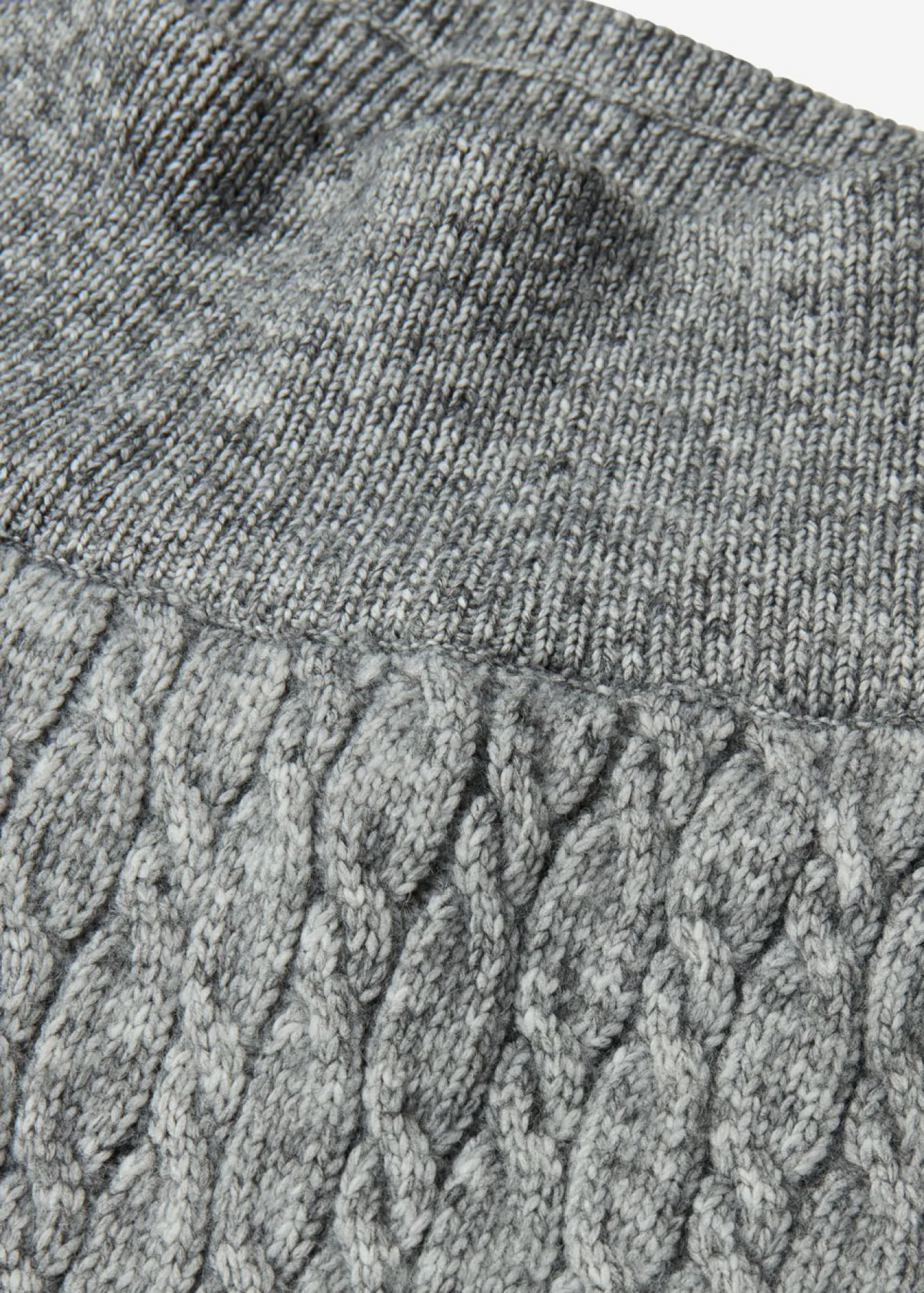 bonprix bonprix Pantalones>Pantalón de punto con patrón trenzado Gris jaspeado