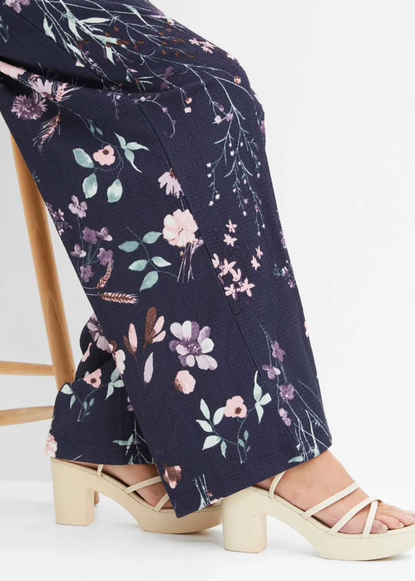 Mujer bonprix bonprix Pantalón de punto de crepé ligero