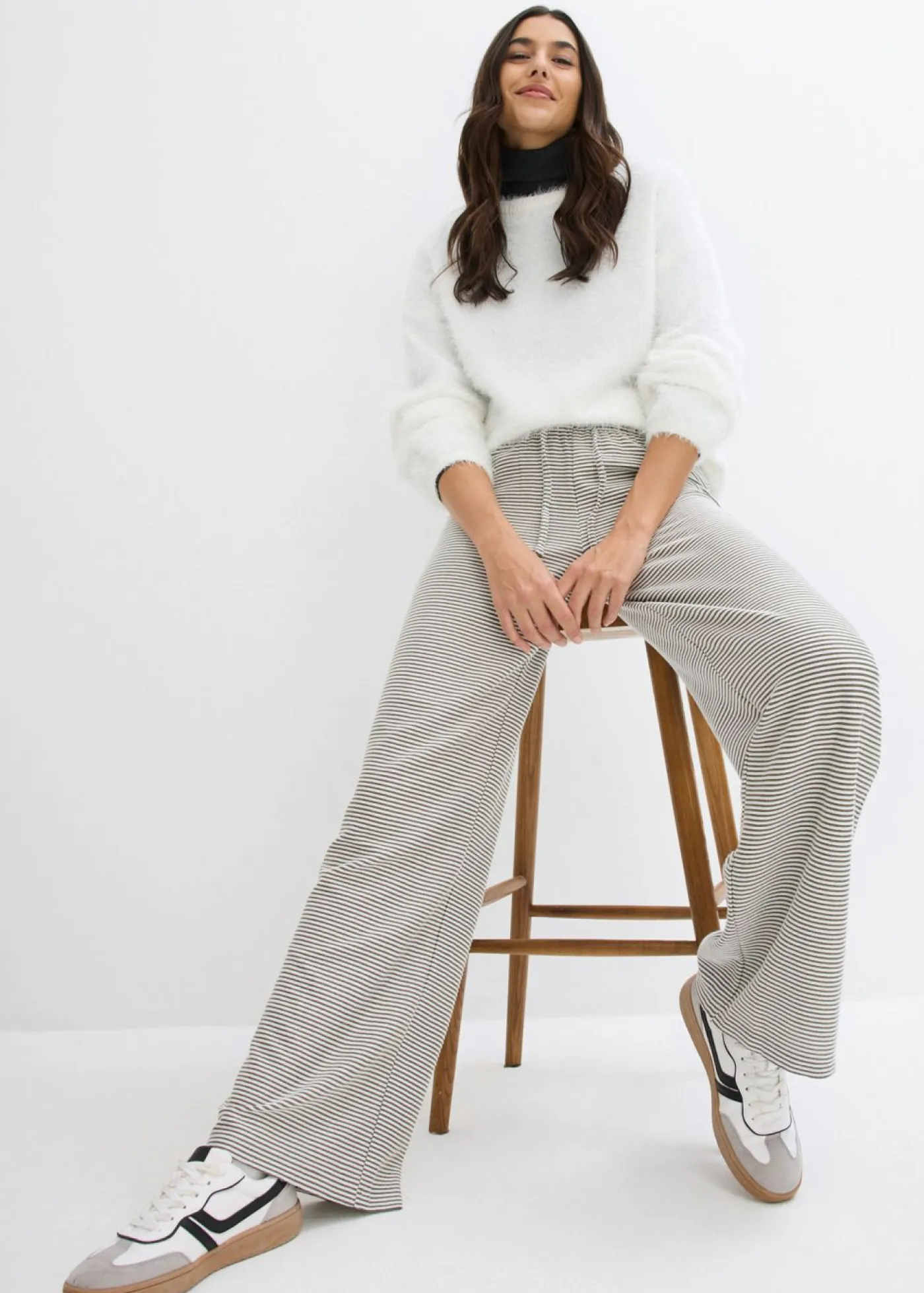 Mujer bonprix bonprix Pantalón de punto de mezcla de algodón con cordón y diseño de rayas