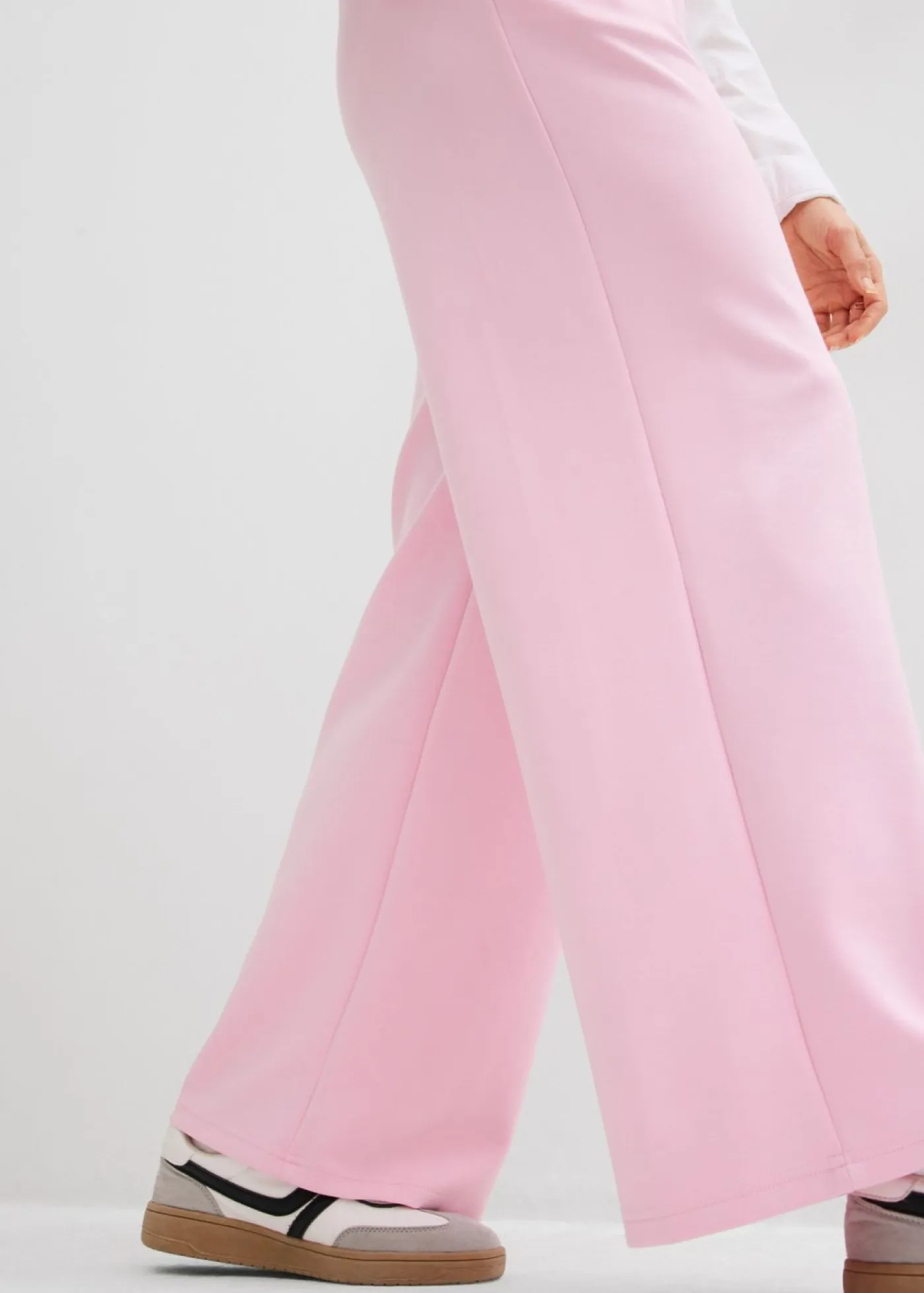bonprix bonprix Ropa Cómoda|Pantalones>Pantalón de punto de neopreno con pinzas rosa cristal