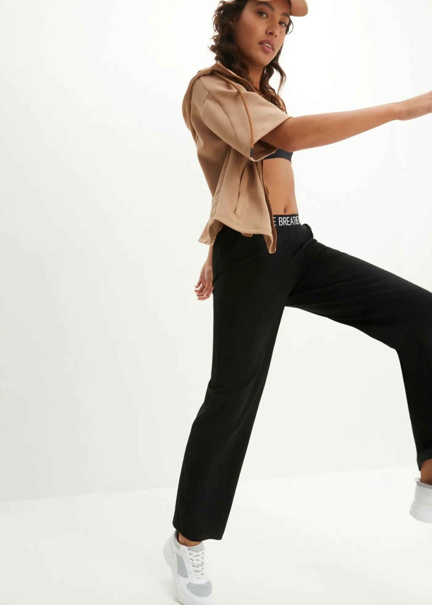 bonprix bonprix Pantalones>Pantalón deportivo con cintura elástica Negro