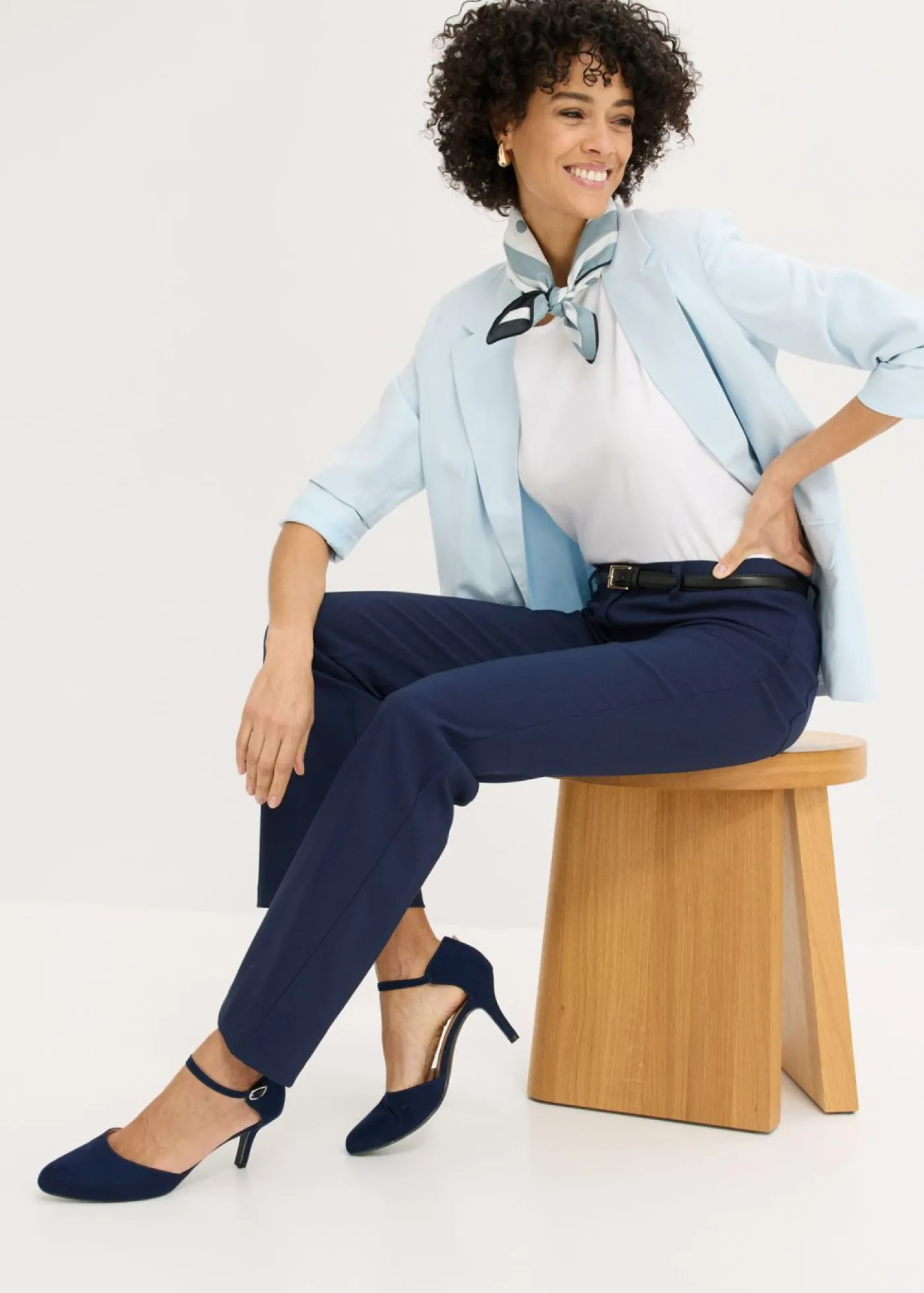 bonprix bonprix Pantalones|Tallas Pequeñas>Pantalón elástico, bootcut Azul marino