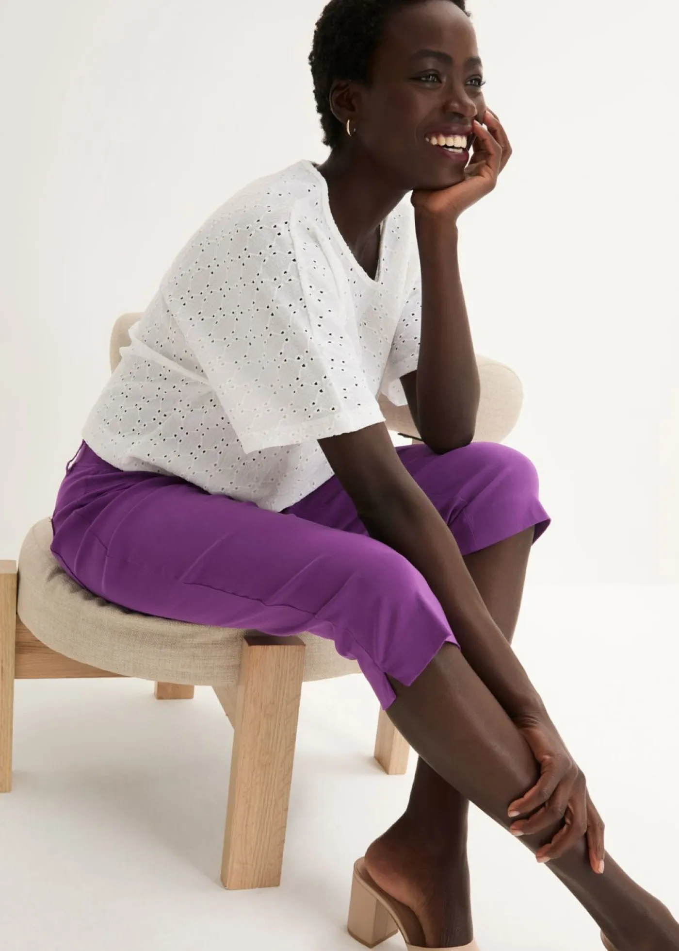 Mujer bonprix bonprix Pantalón elástico de corte capri con cintura elástica