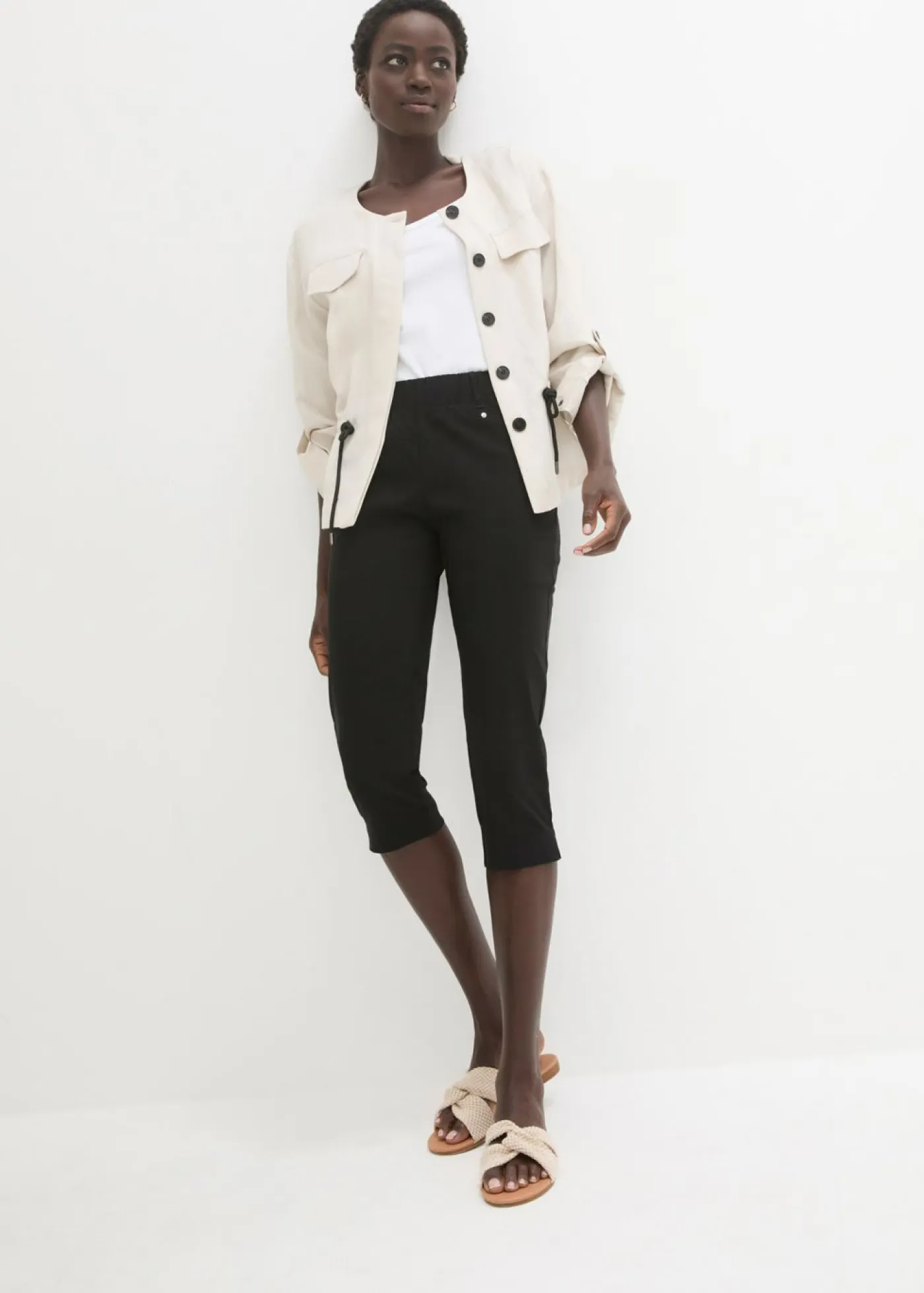 Mujer bonprix bonprix Pantalón elástico de corte capri con cintura elástica