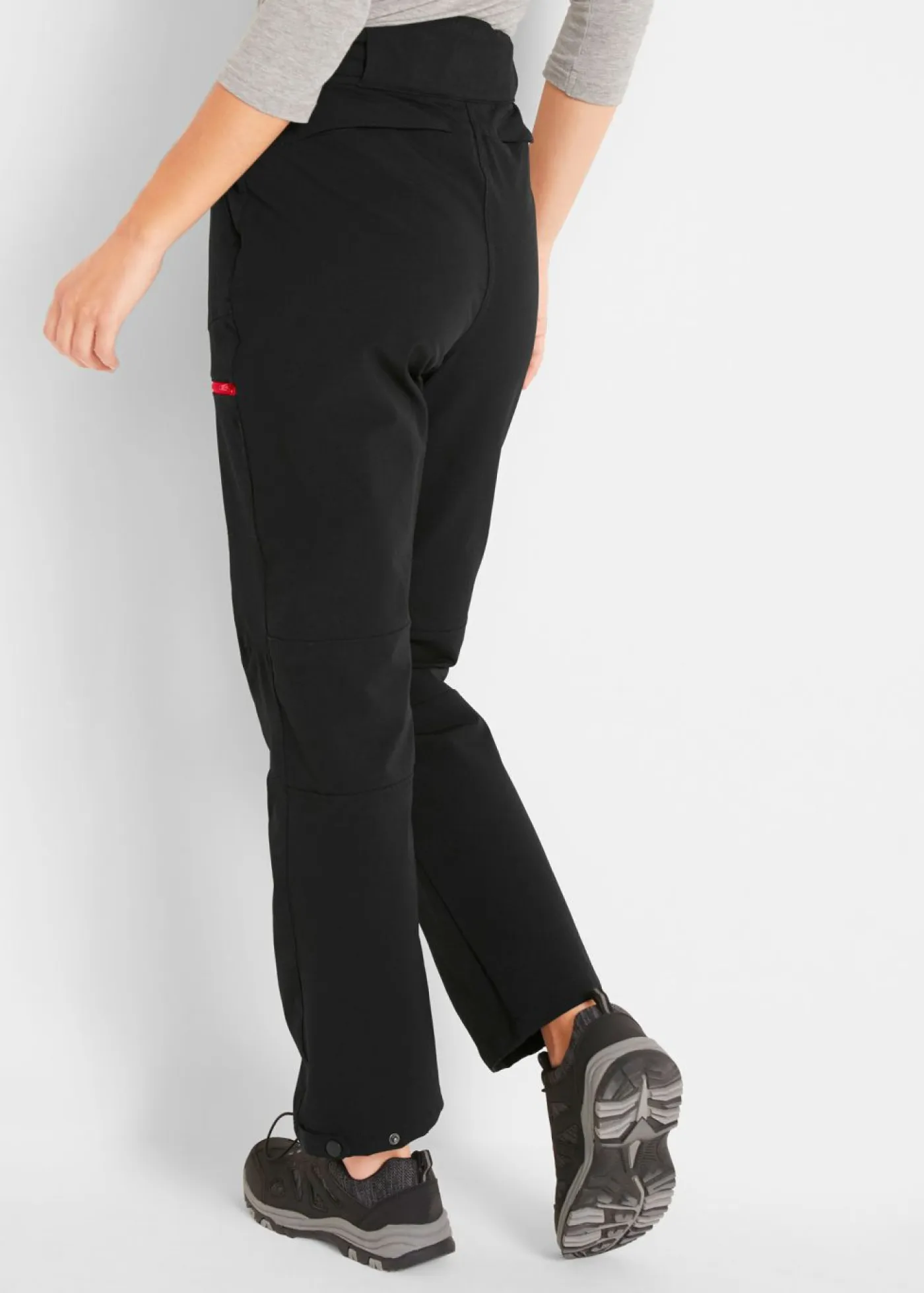 bonprix bonprix Ropa Para El Aire Libre|Ropa Deportiva>Pantalón elástico e impermeable de softshell con bolsillos Negro