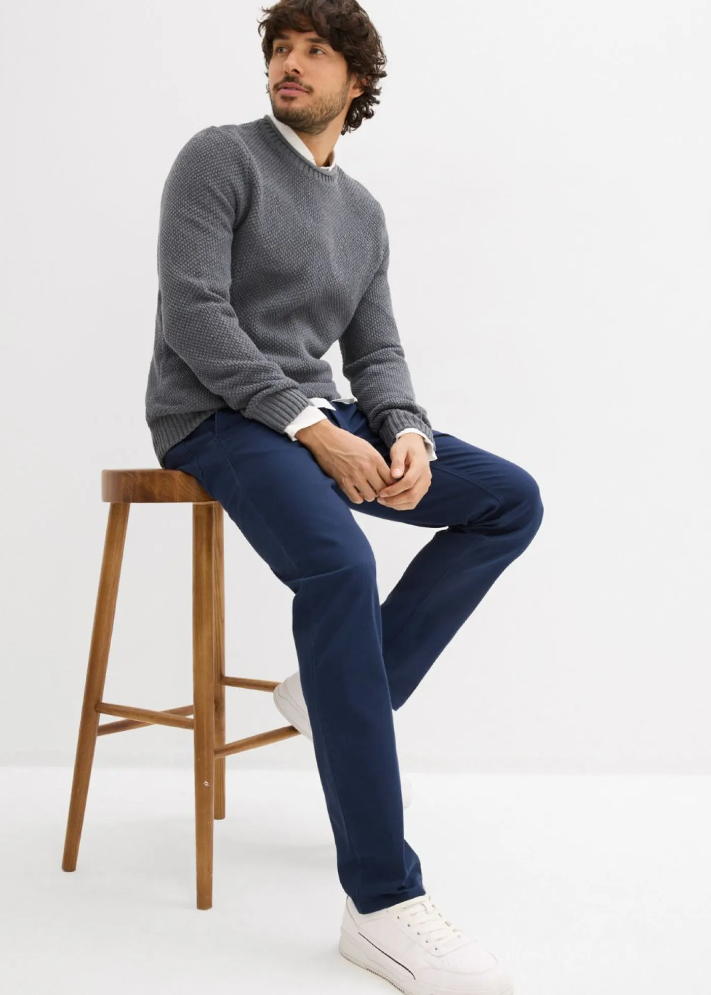 bonprix bonprix Básicos En Rebajas|Pantalones>Pantalón elástico tipo chinos con regular, cinturilla elástica, cinturón y forma recta Azul marino