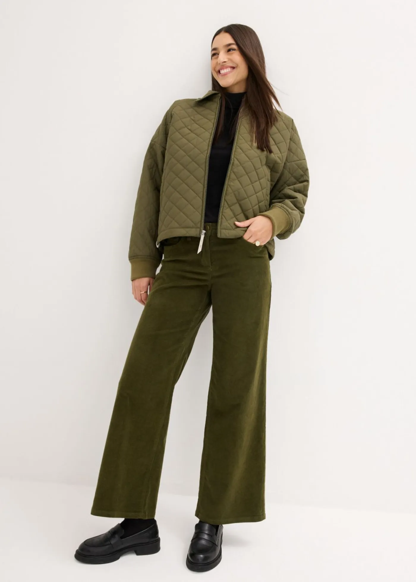 bonprix bonprix Pantalones>Pantalón estilo Marlene de pana Verde oliva oscuro