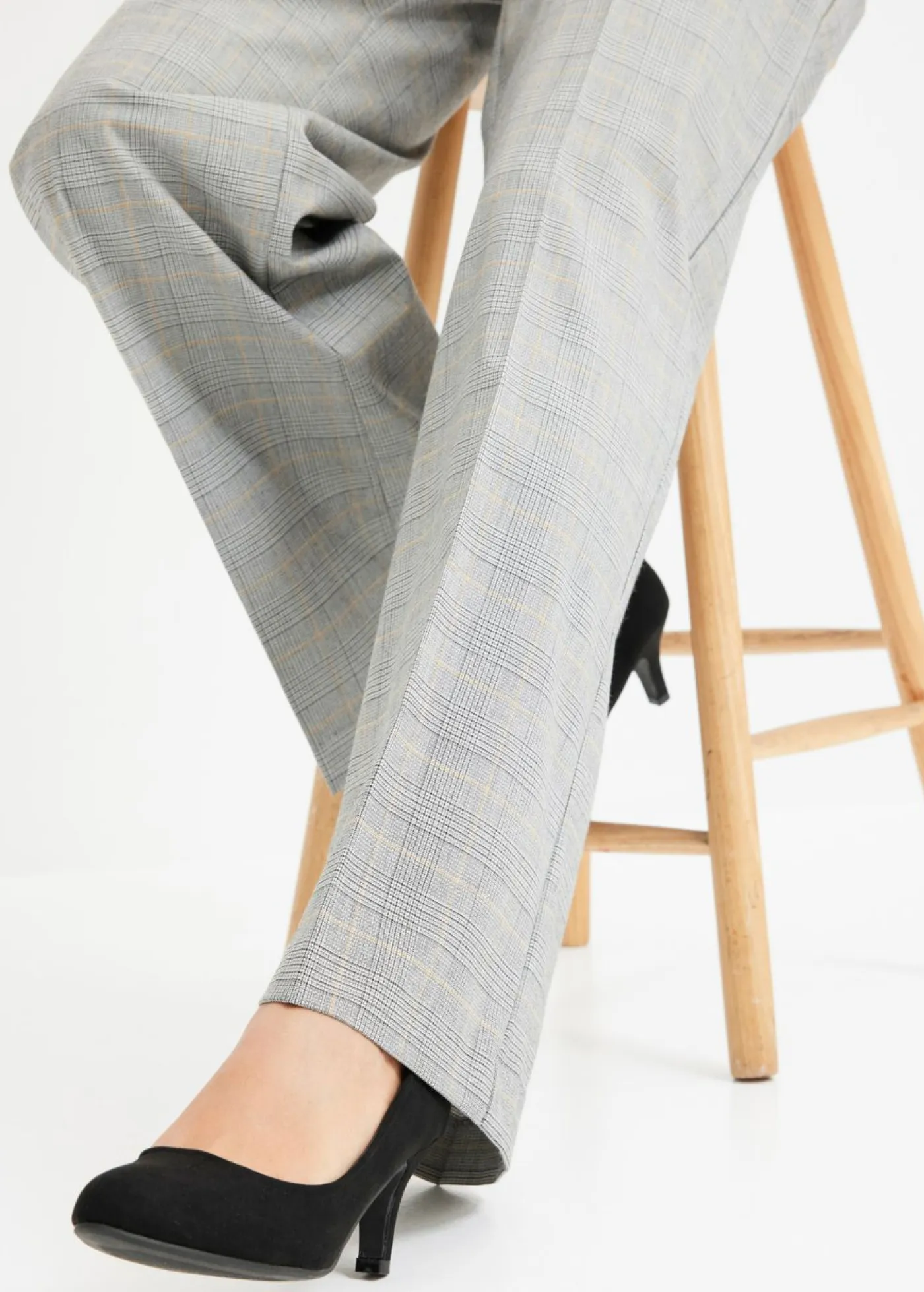 bonprix bonprix Pantalones|Tallas Pequeñas>Pantalón Marlene con viscosa de cuadro galés Negro-arena de cuadros