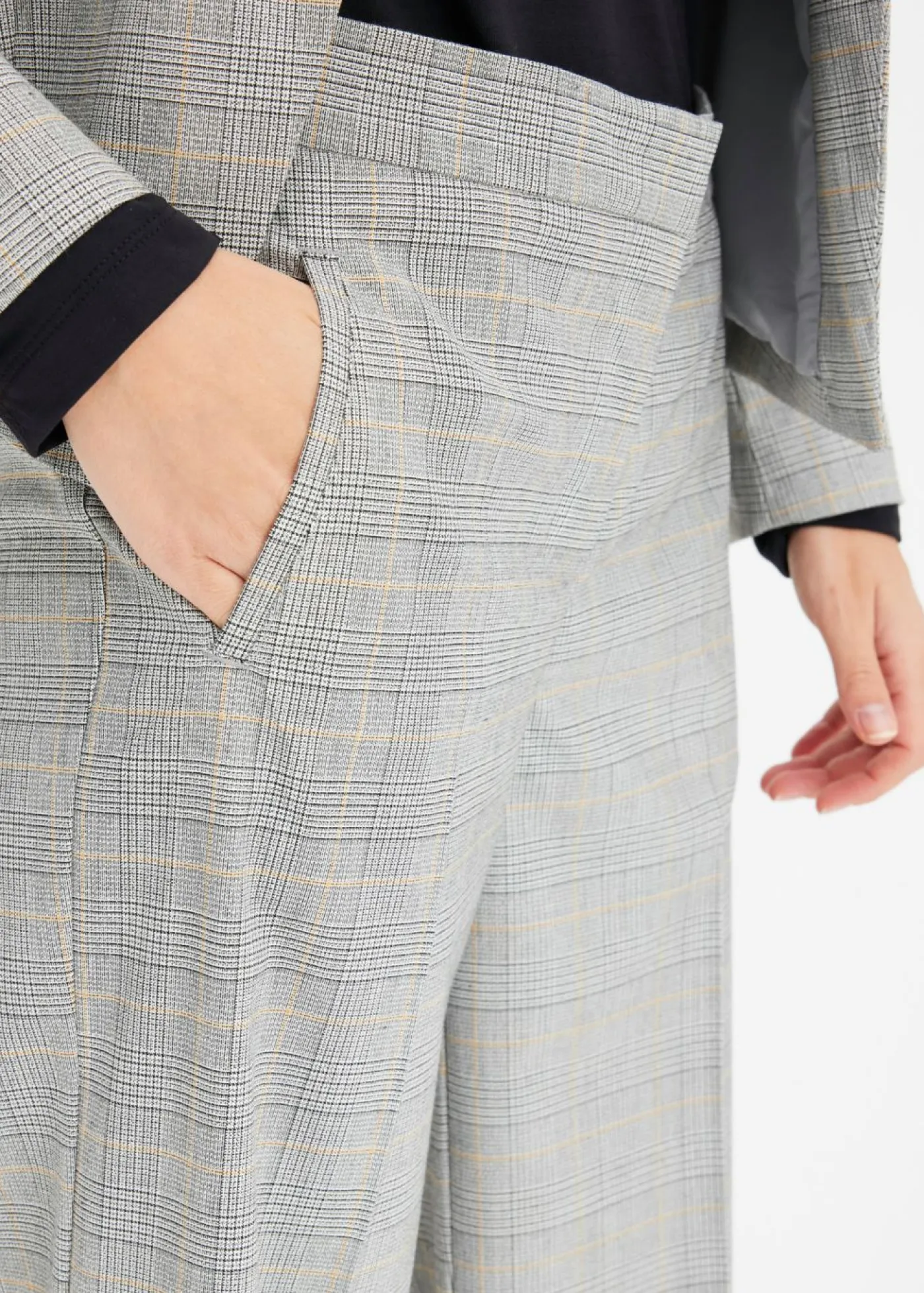 bonprix bonprix Pantalones|Tallas Pequeñas>Pantalón Marlene con viscosa de cuadro galés Negro-arena de cuadros