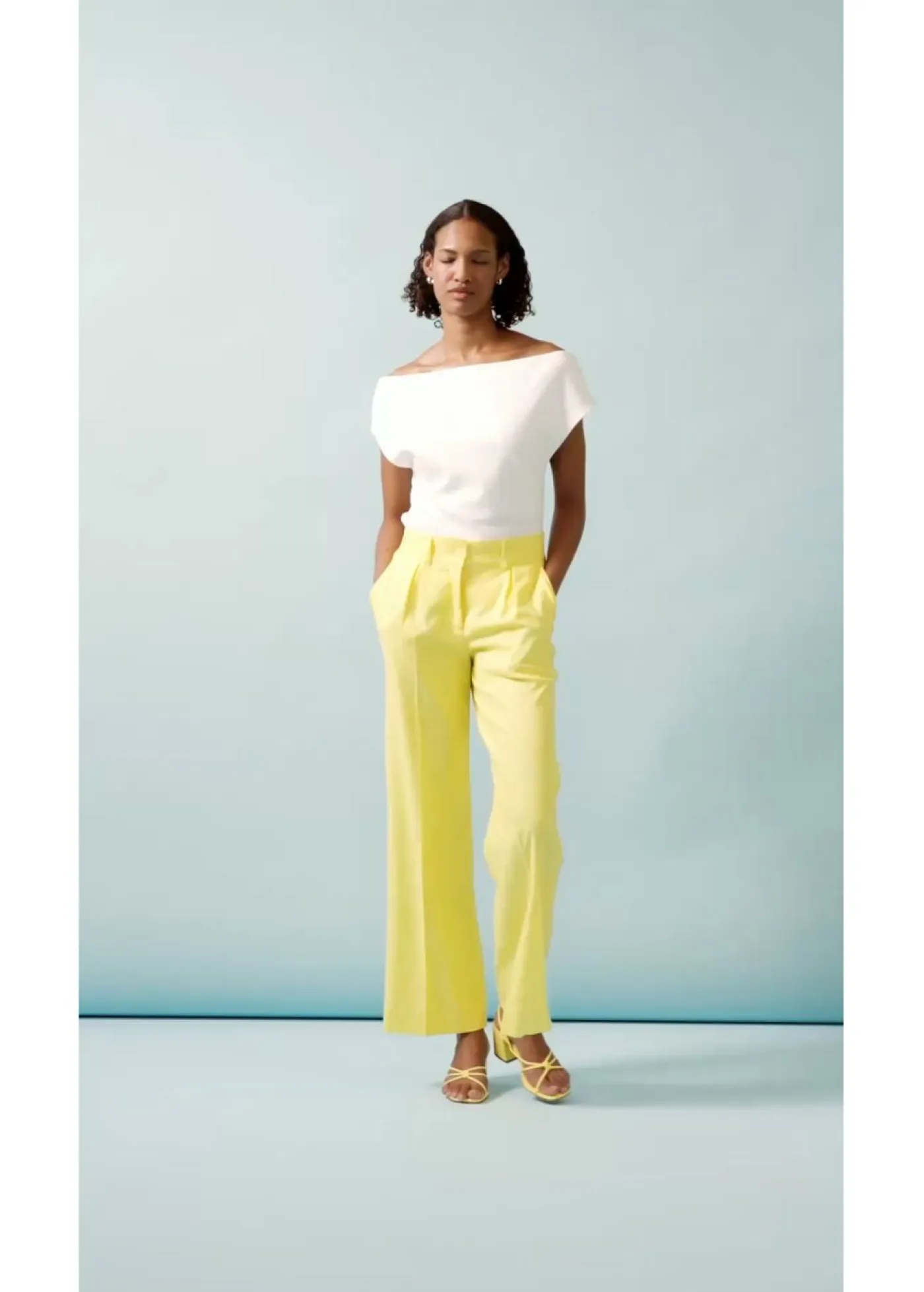 bonprix bonprix Pantalones>Pantalón palazzo de mezcla de lino Amarillo suave