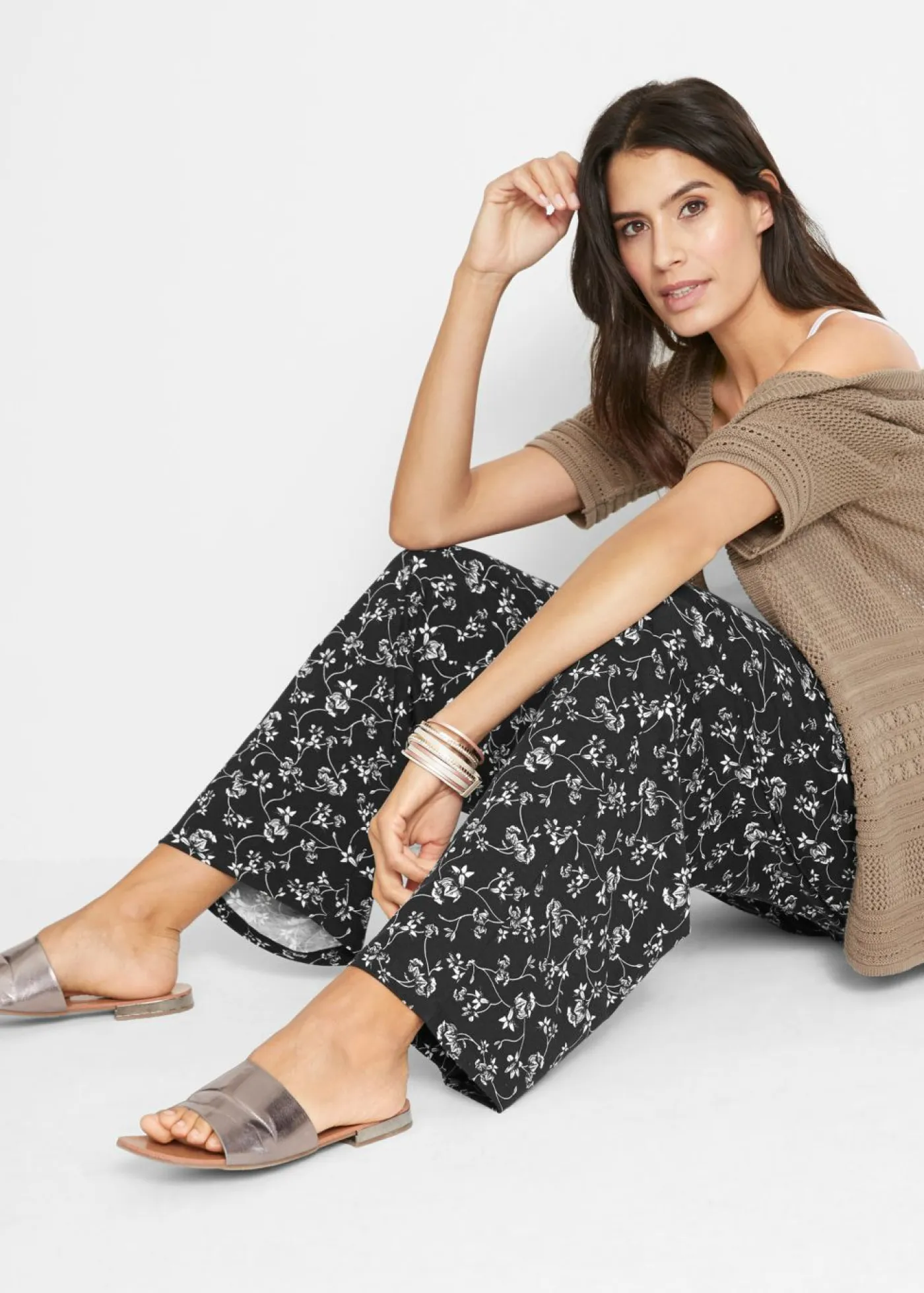 bonprix bonprix Pantalones>Pantalón palazzo de mezcla de viscosa Negro de flores