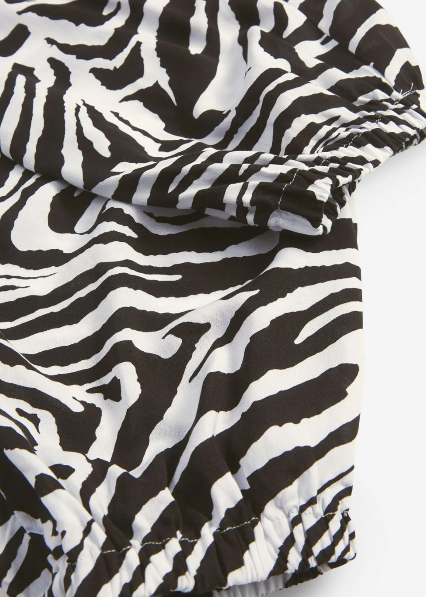 bonprix bonprix Pantalones>Pantalón Palazzo de viscosa fluida Negro con estampado de cebra