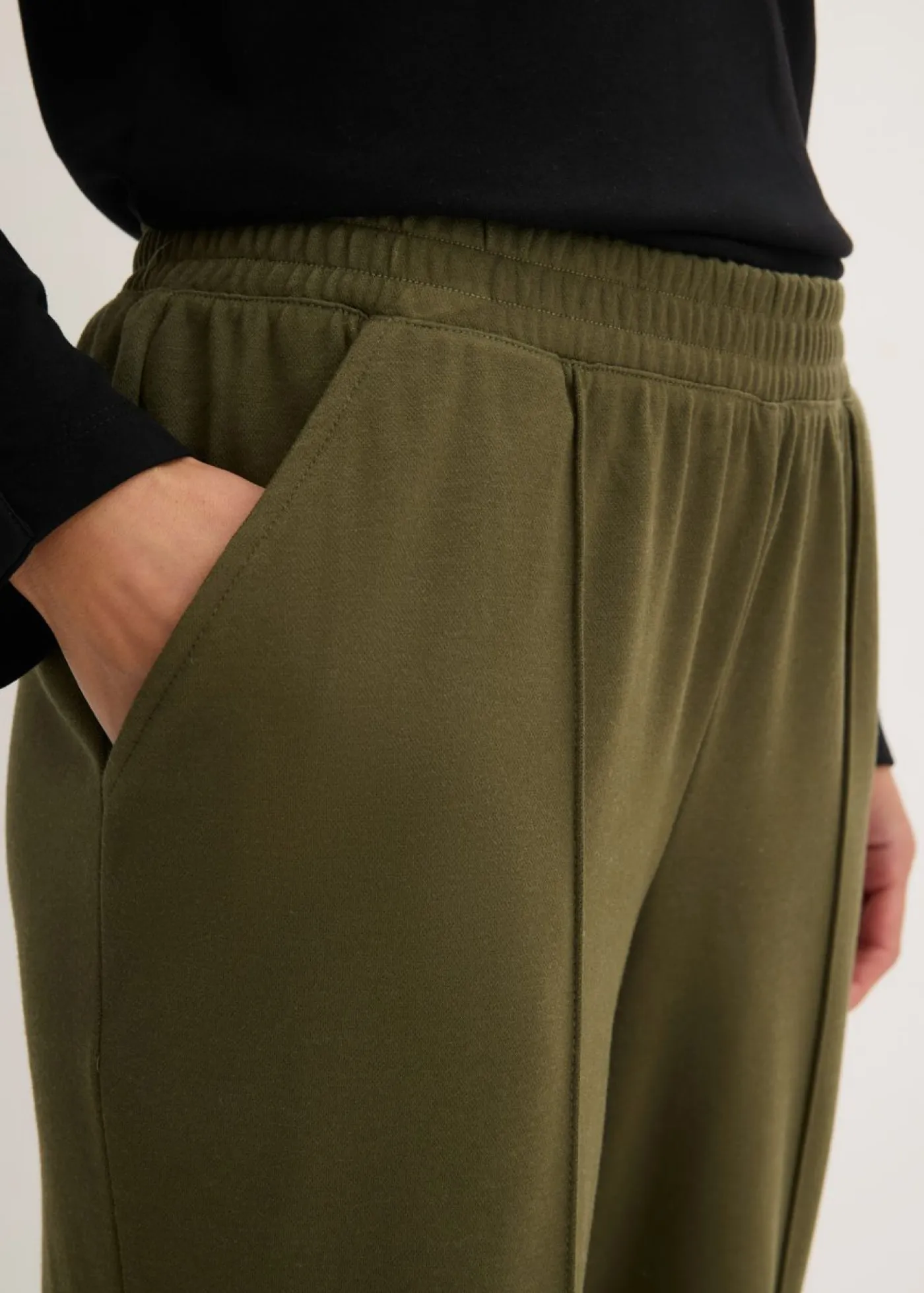 bonprix bonprix Pantalones>Pantalón sin cierre con ribete Verde oliva oscuro