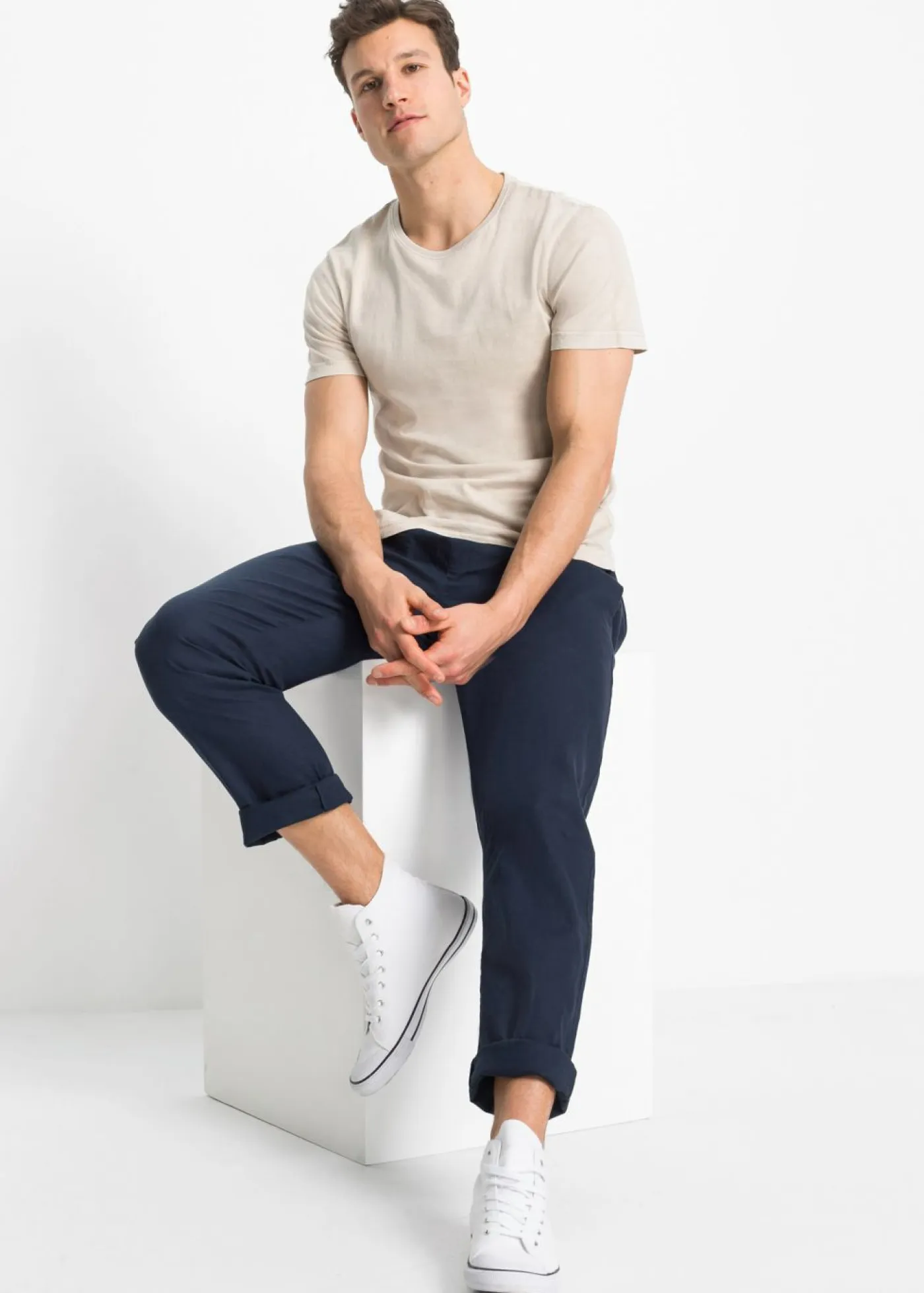 bonprix bonprix Pantalones>Pantalón sin cierre de mezcla de lino ligero con corte regular y forma recta Azul marino