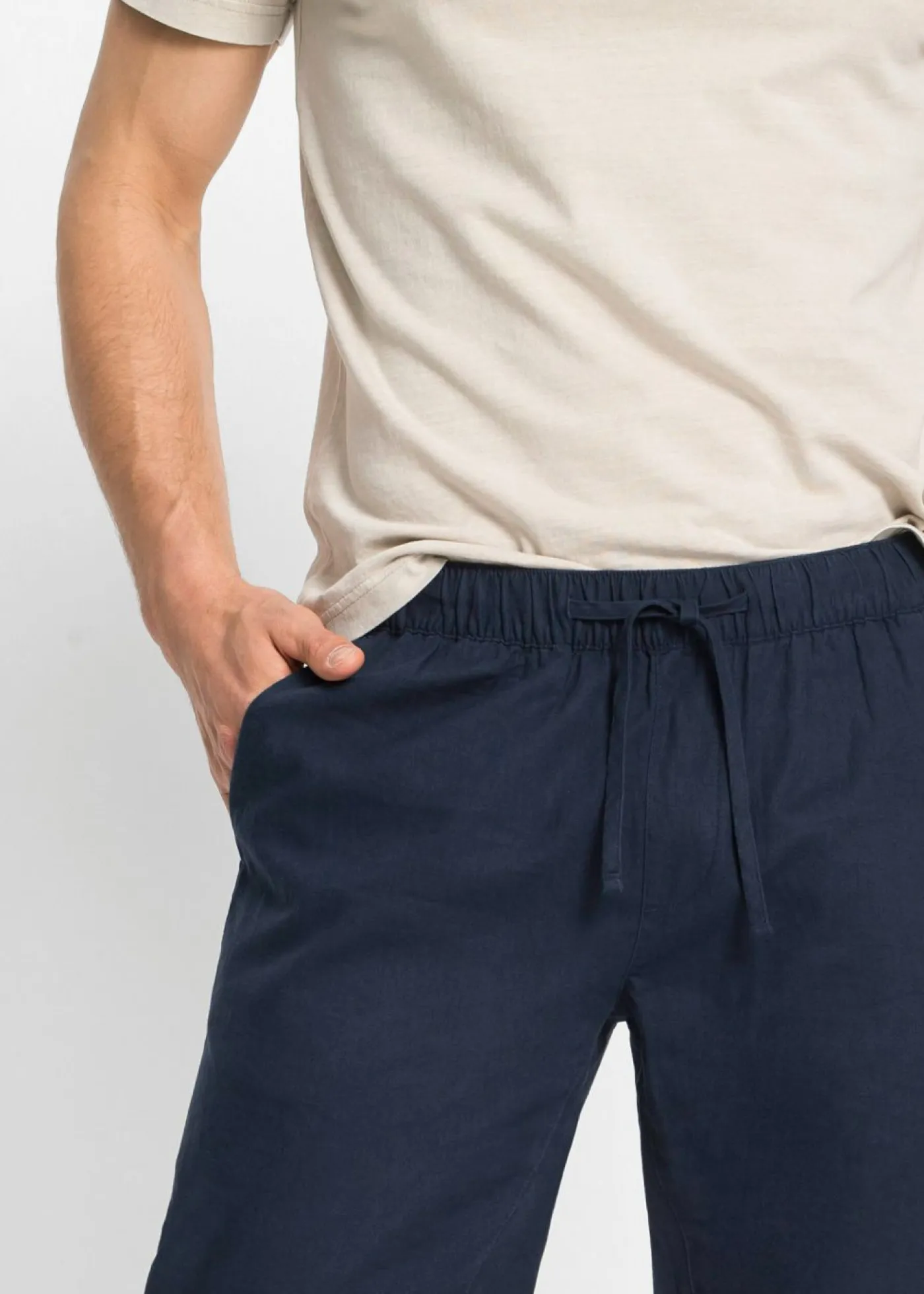 bonprix bonprix Pantalones>Pantalón sin cierre de mezcla de lino ligero con corte regular y forma recta Azul marino