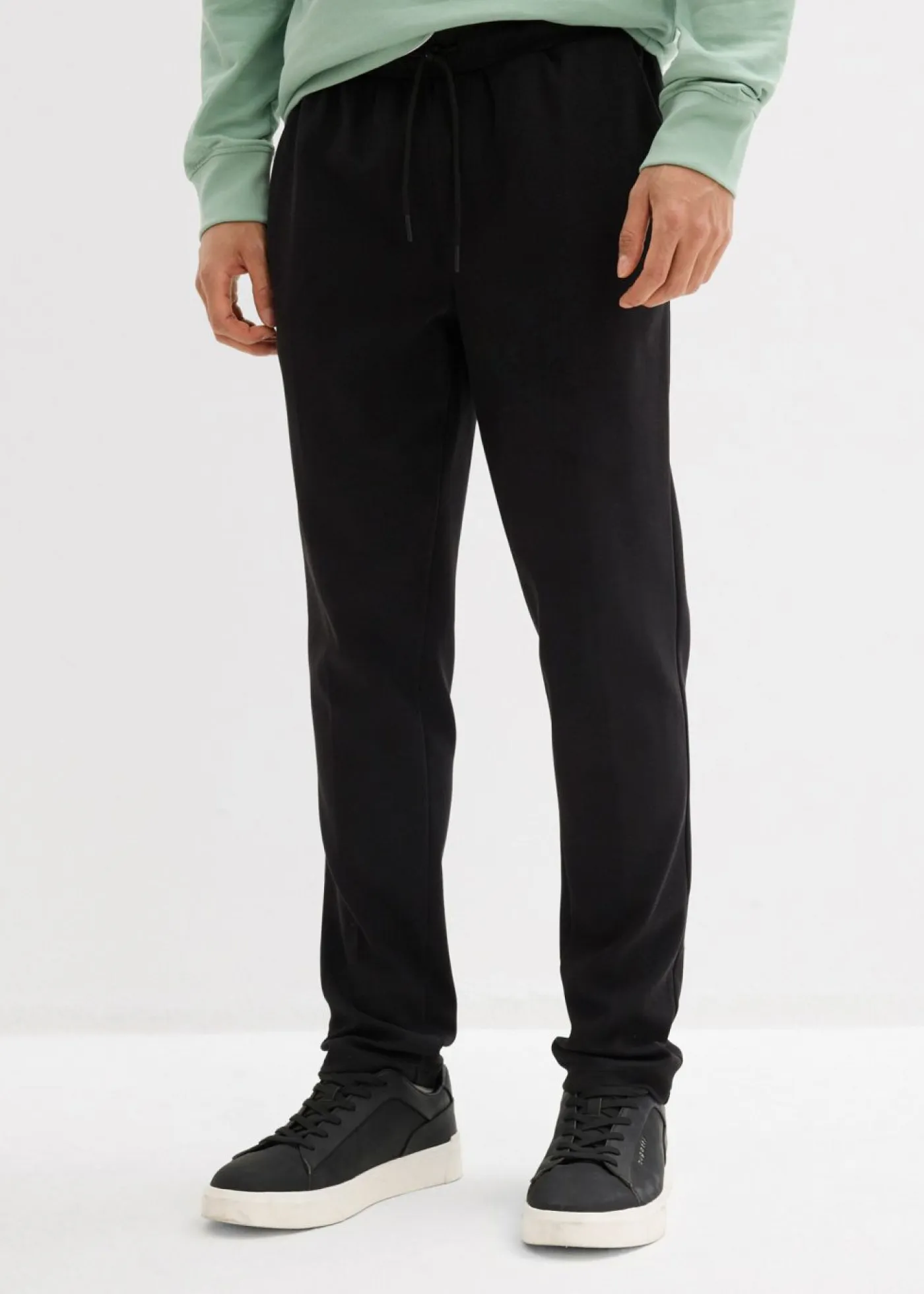 bonprix bonprix Pantalones>Pantalón sin cierre, slim fit, tapered Negro
