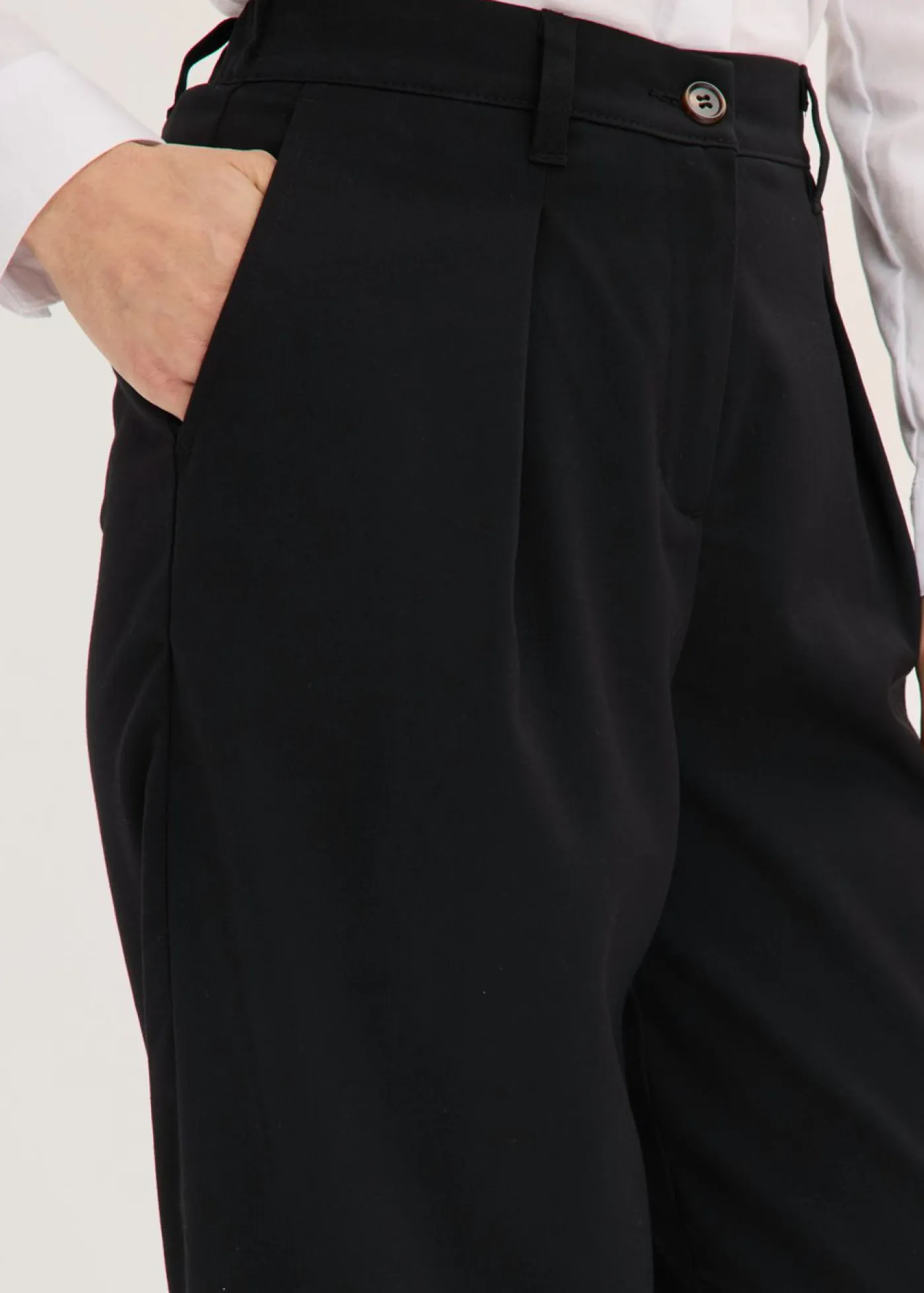 bonprix bonprix Pantalones>Pantalón tipo barrel con pinzas Negro