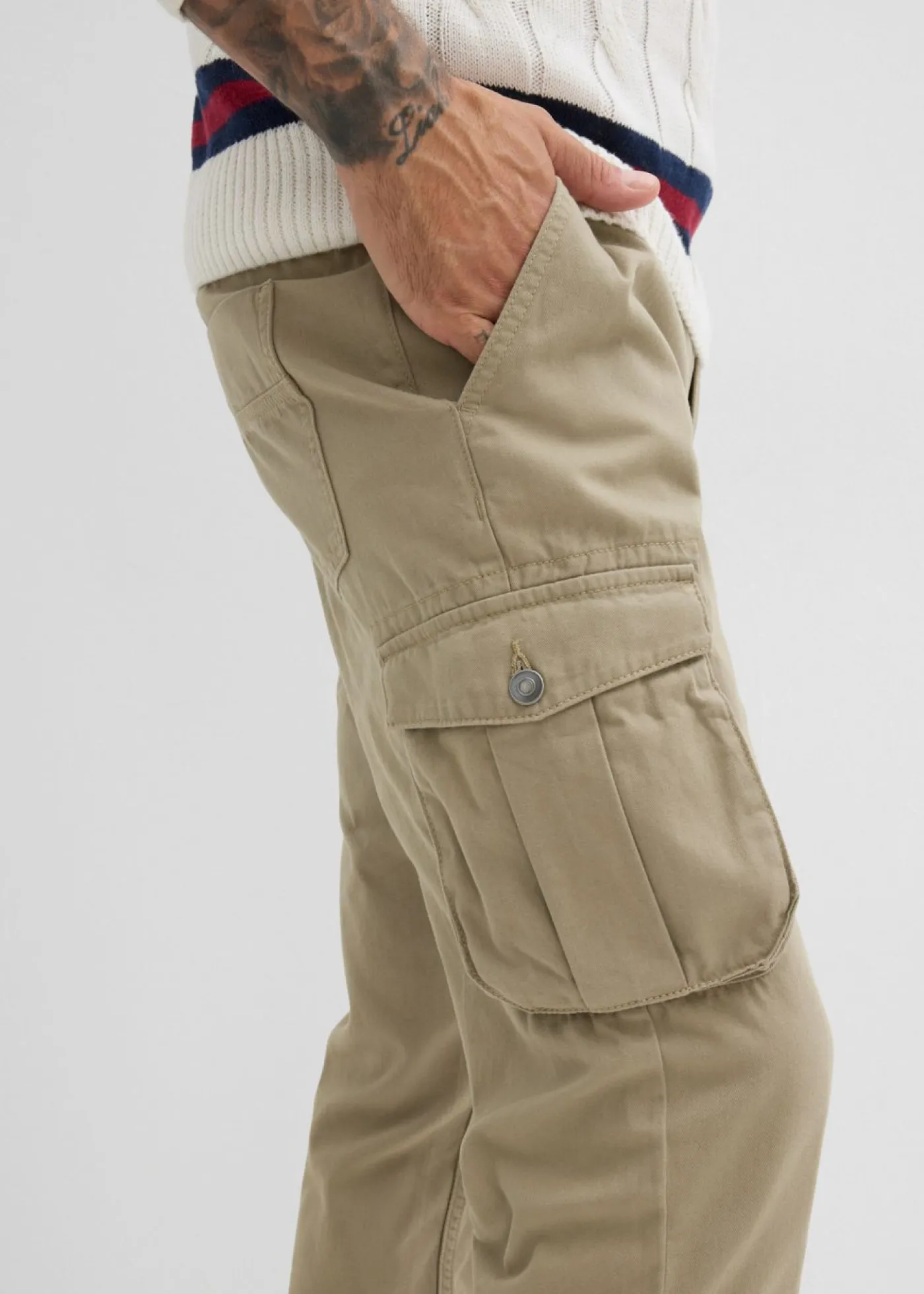 bonprix bonprix Básicos En Rebajas|Pantalones>Pantalón tipo cargo con corte regular, diseño recto y cinturilla elástica Caqui nuevo