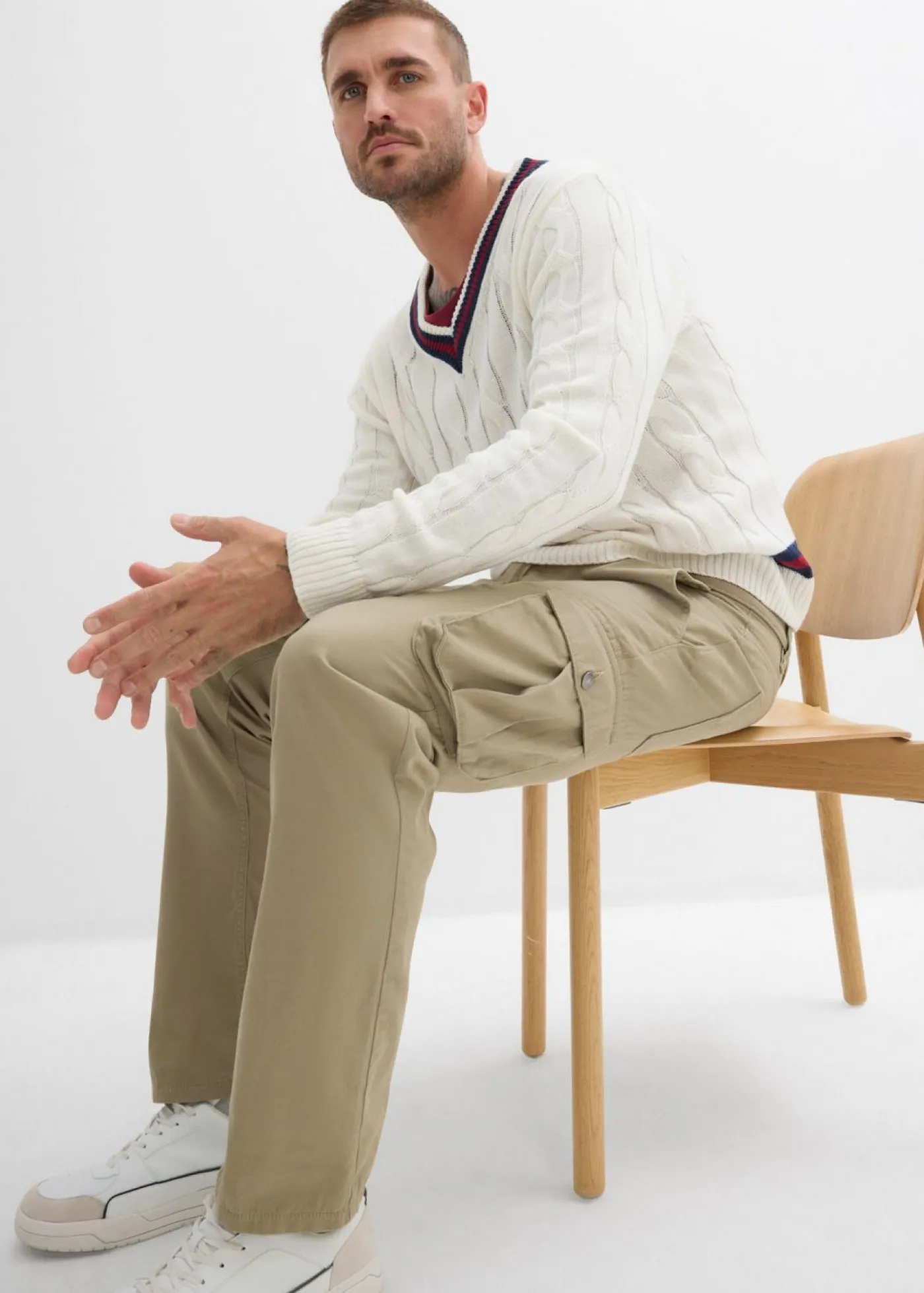 bonprix bonprix Básicos En Rebajas|Pantalones>Pantalón tipo cargo con corte regular, diseño recto y cinturilla elástica Caqui nuevo