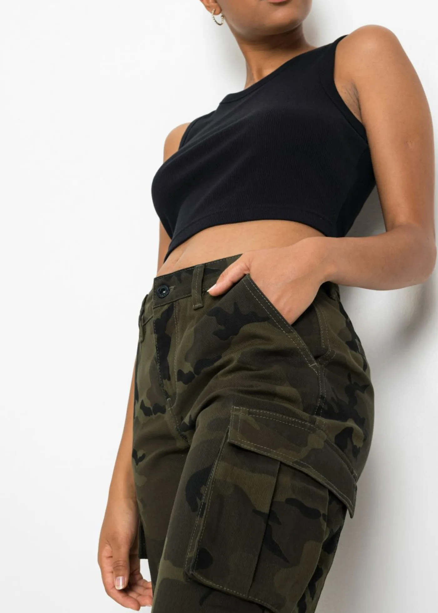 bonprix bonprix Pantalones>Pantalón tipo cargo de algodón puro Verde oliva oscuro estampado