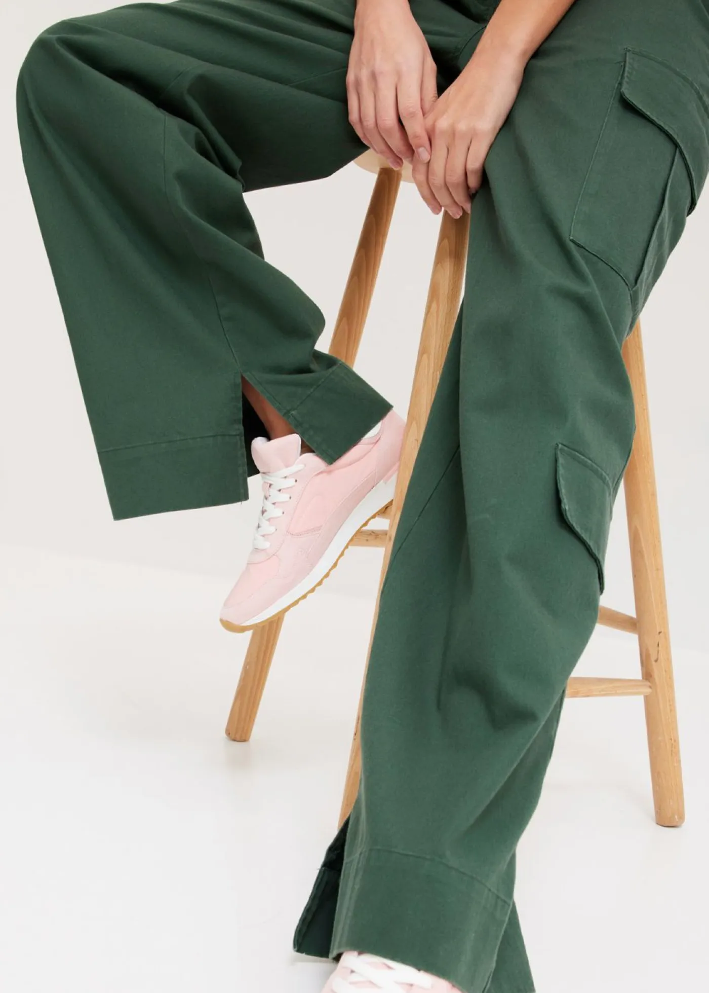 bonprix bonprix Pantalones>Pantalón tipo cargo de algodón puro verde sombra