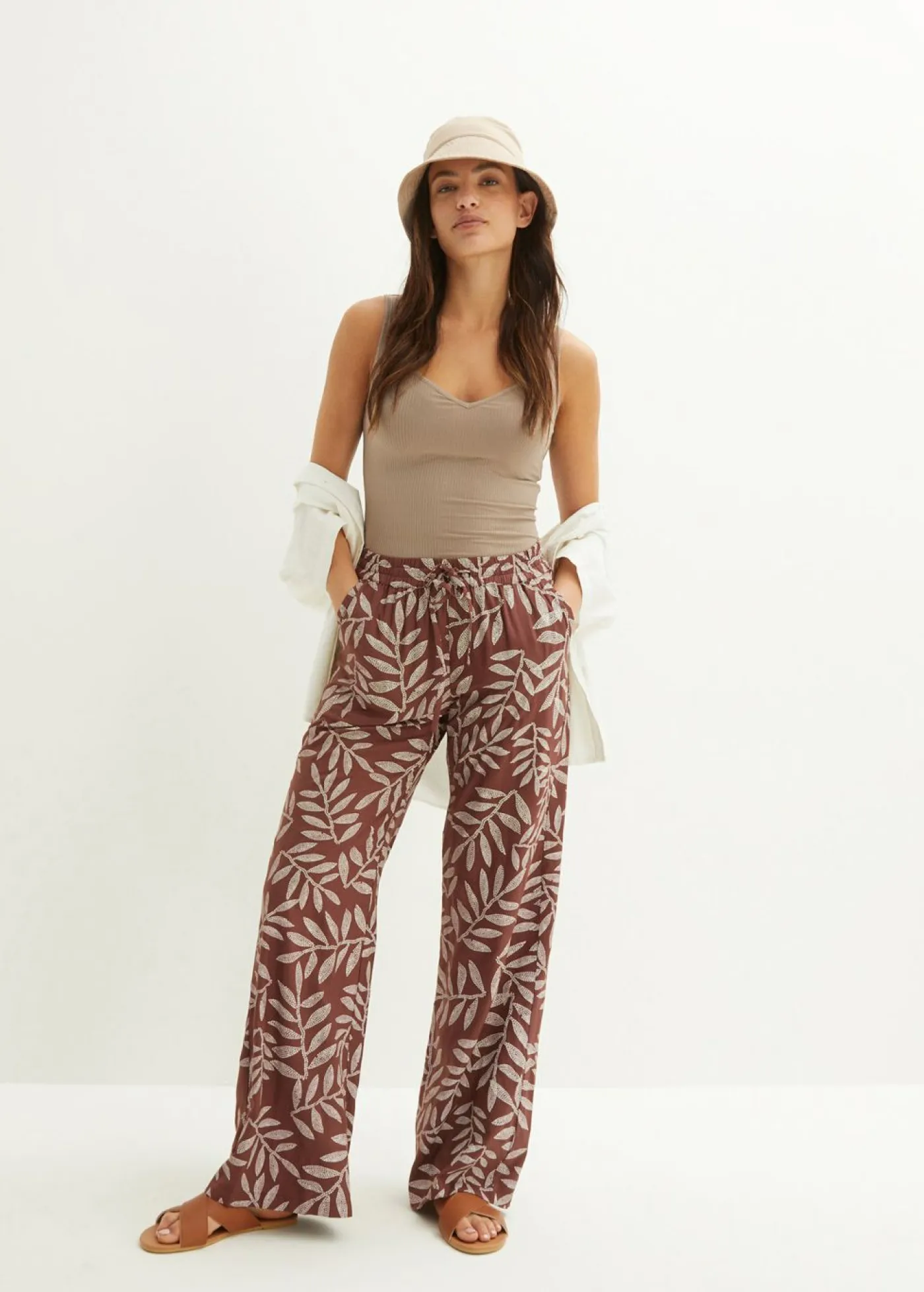 bonprix bonprix Pantalones>Pantalón tipo palazzo de viscosa sostenible con estampado Marrón tierra-blanco estampado