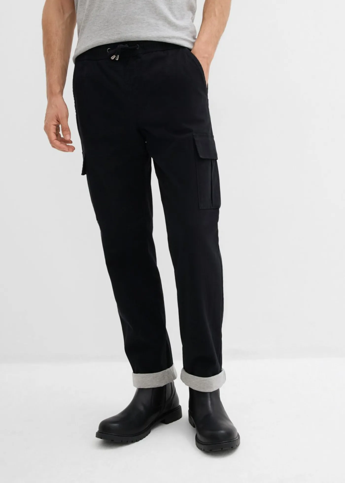 Hombre bonprix bonprix Pantalón térmico con corte relajado y diseño tapered