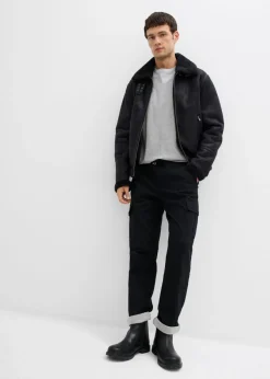 Hombre bonprix bonprix Pantalón térmico con corte relajado y diseño tapered