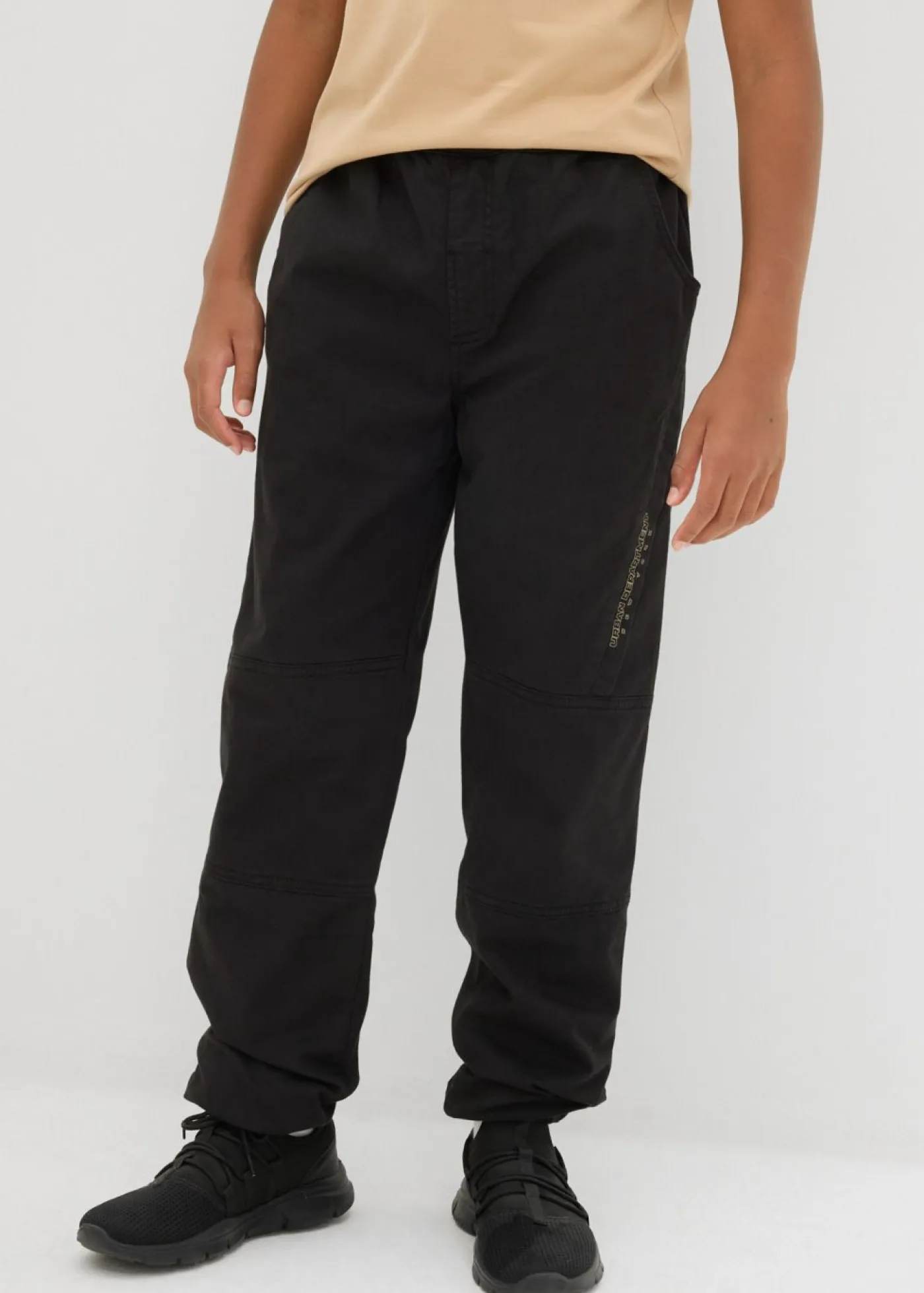 Niños bonprix bonprix Pantalón térmico sin cierre con corte holgado y forro de punto