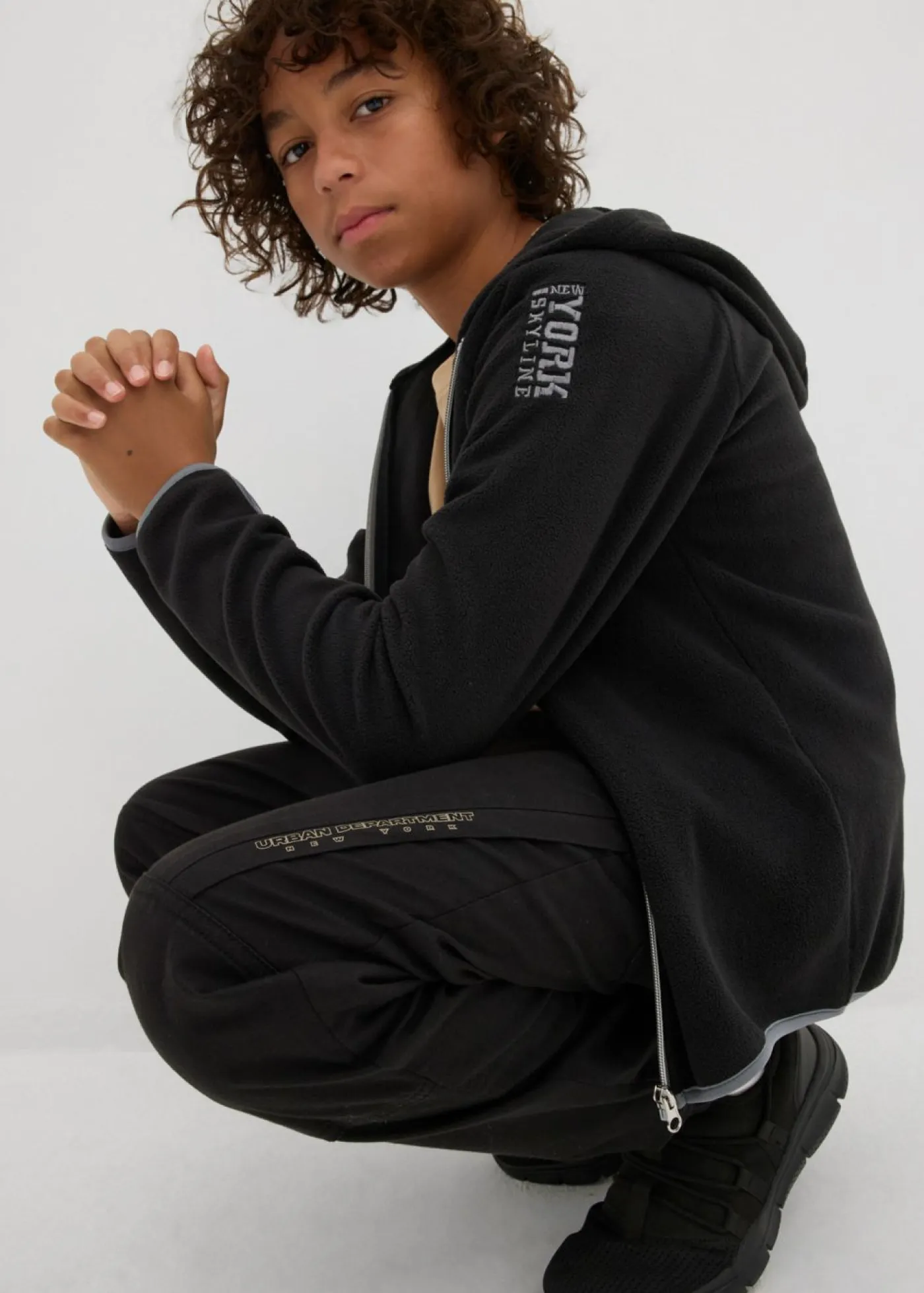 Niños bonprix bonprix Pantalón térmico sin cierre con corte holgado y forro de punto