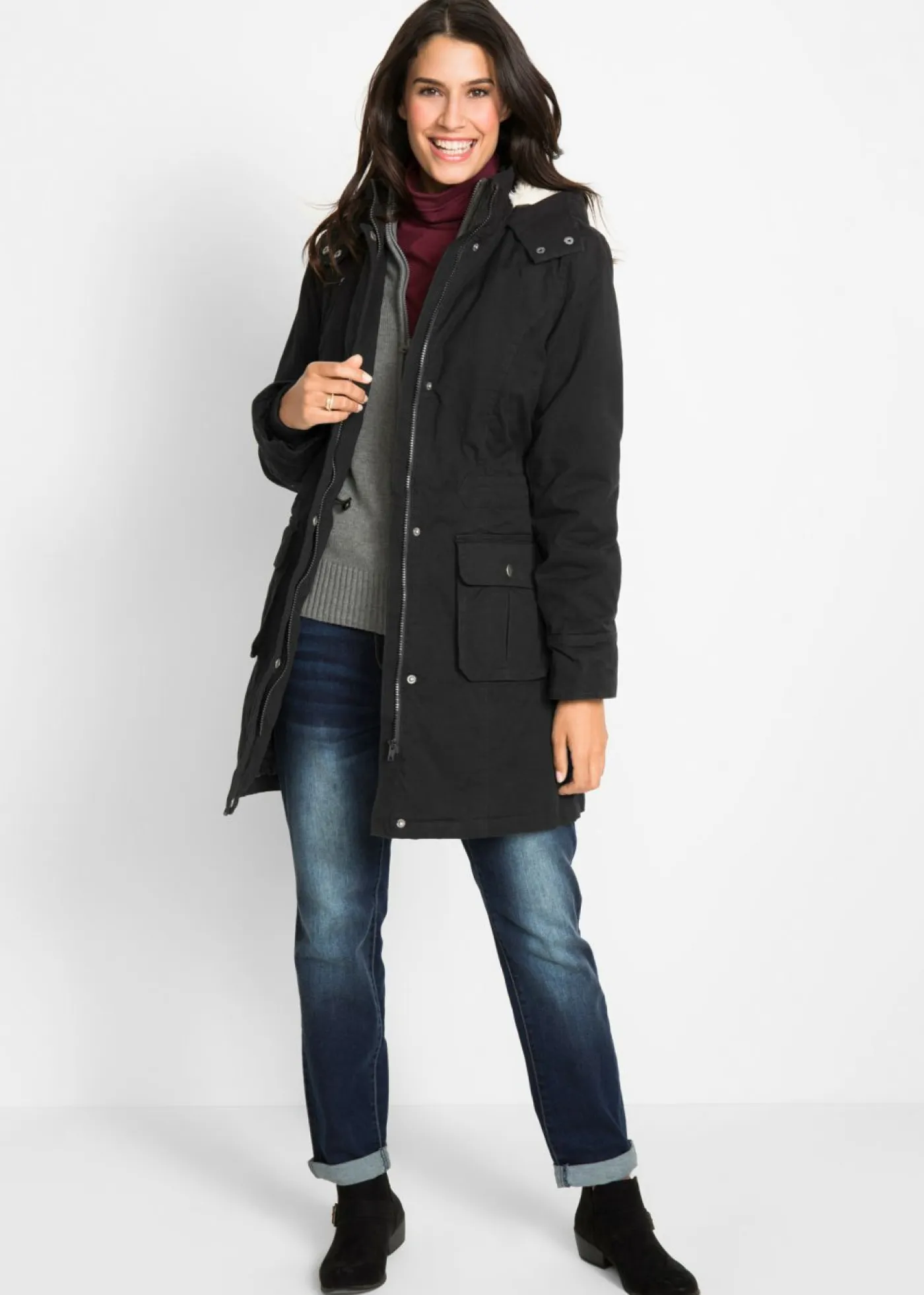 bonprix bonprix Chaquetas Y Abrigos>Parka con capucha forrada de tejido polar Negro