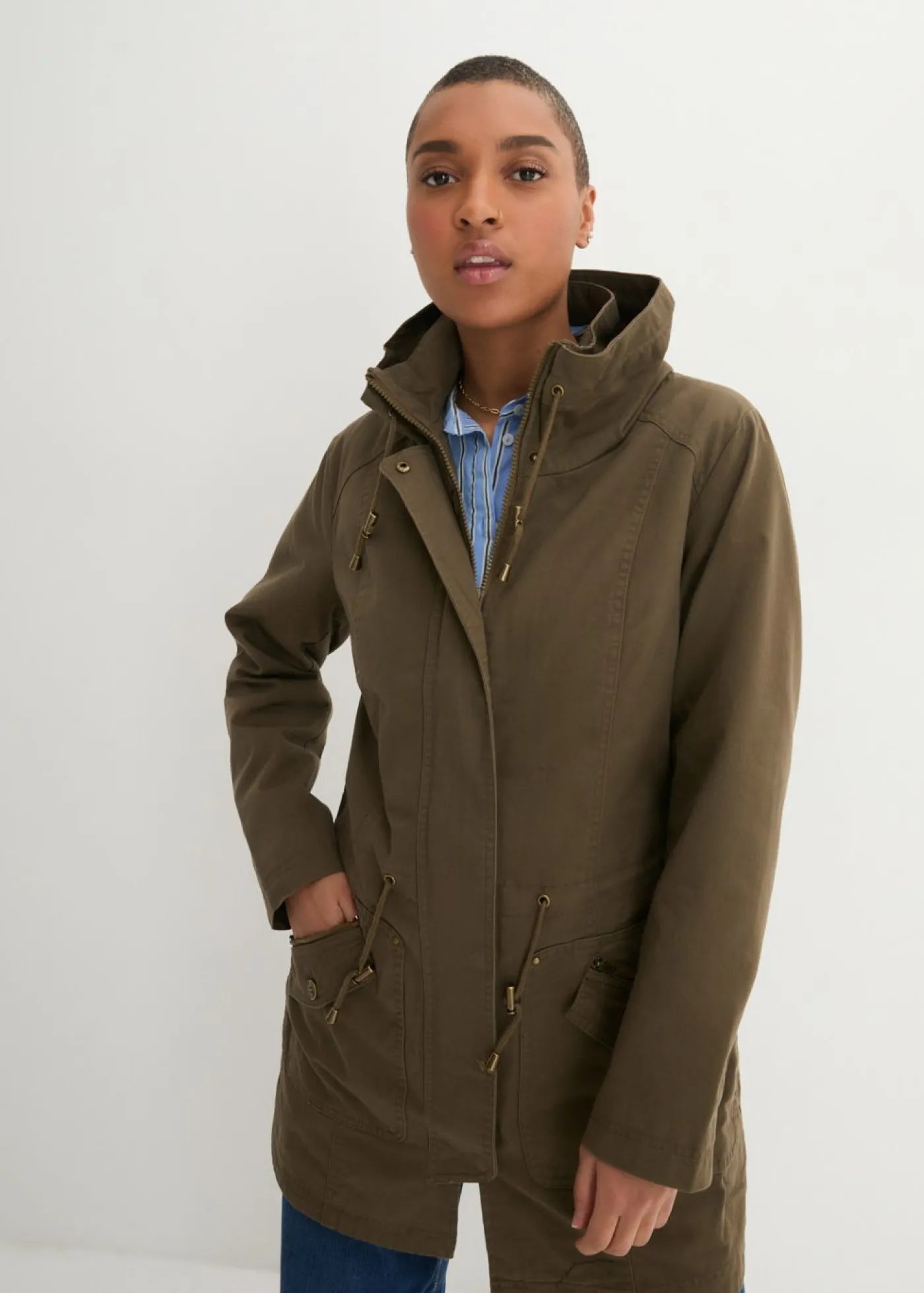 Mujer bonprix bonprix Parka corta de algodón con cuello alto, entallada