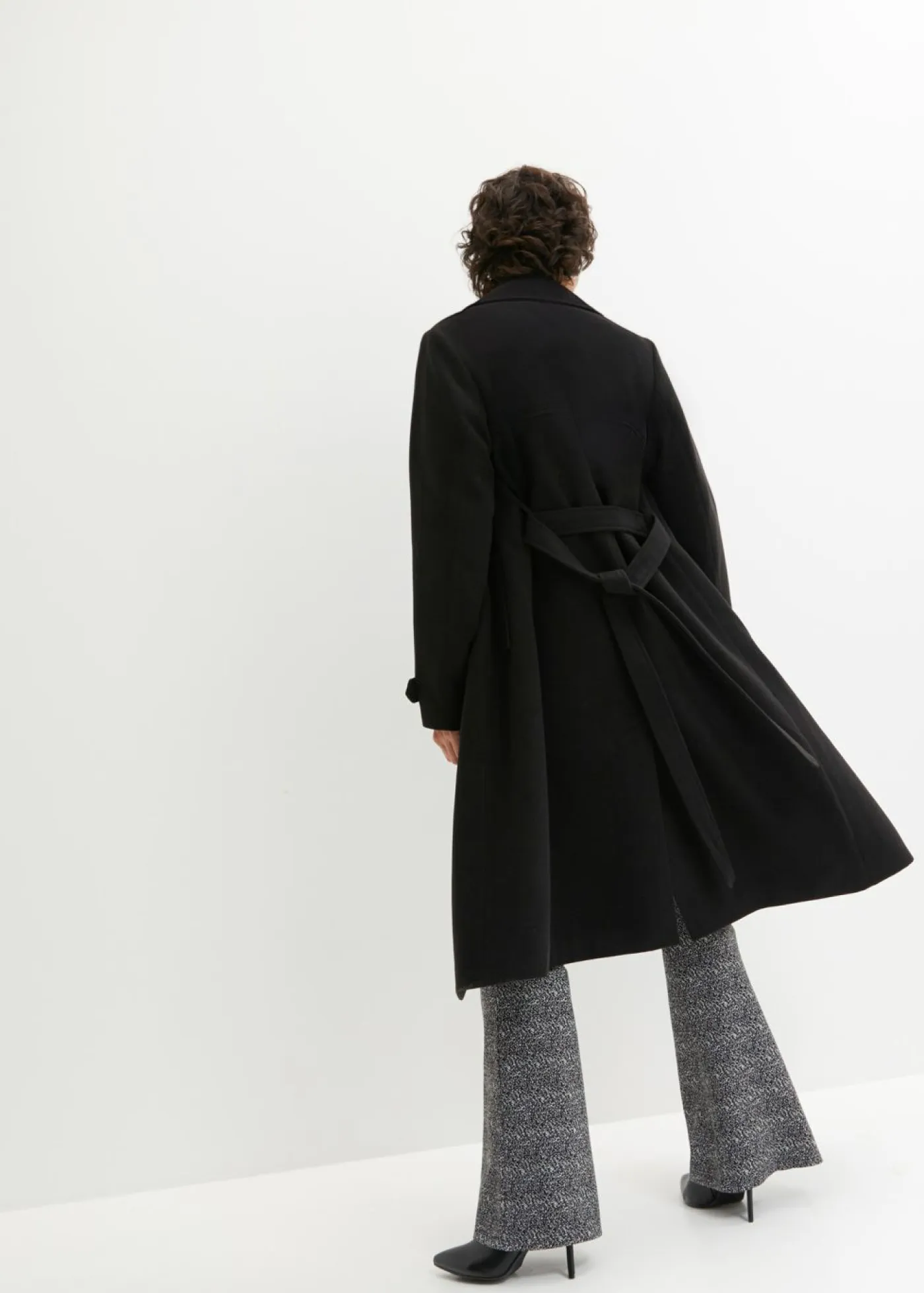 bonprix bonprix Chaquetas Y Abrigos>Parka de invierno con look de lana Negro