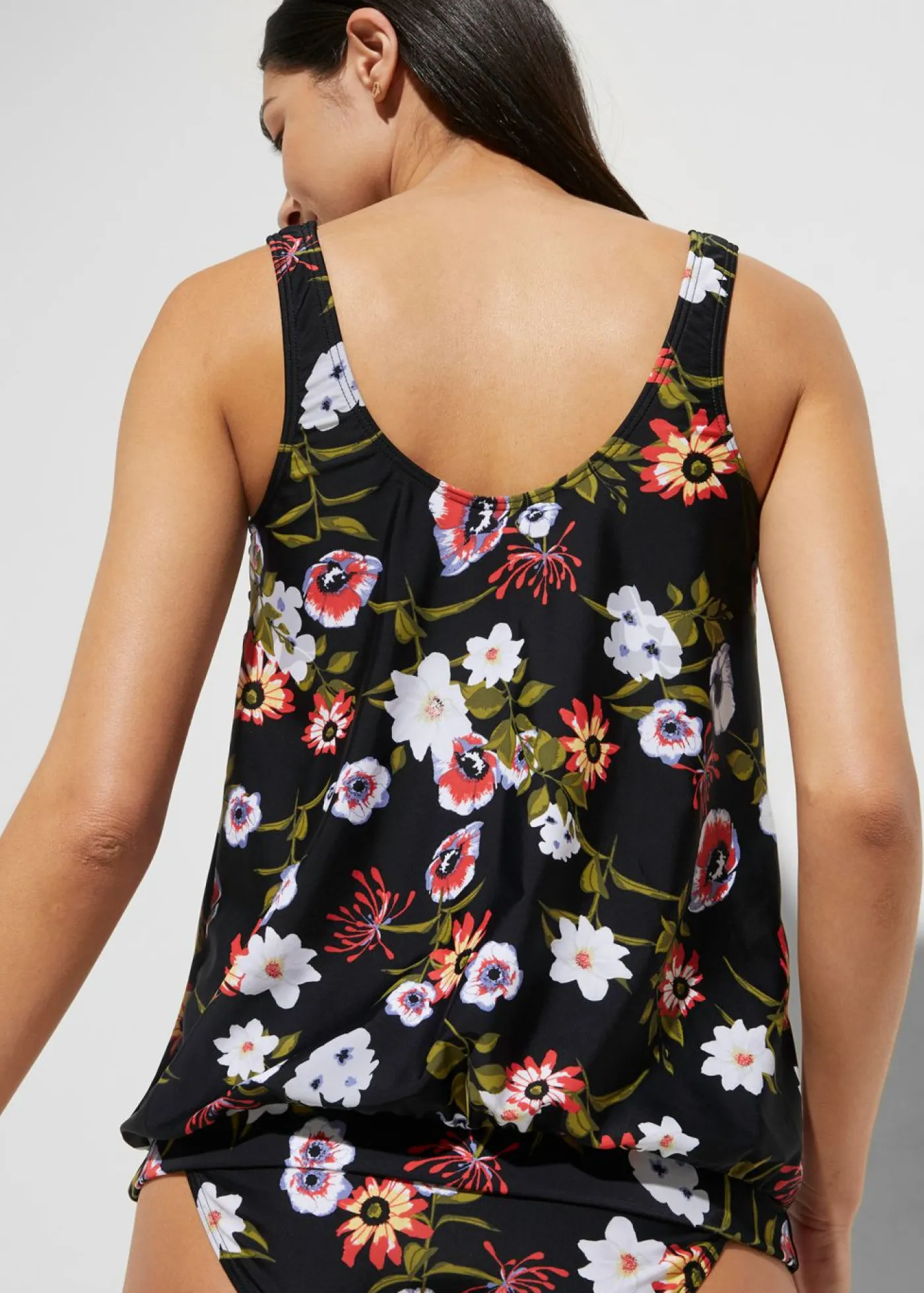 bonprix bonprix Conjuntos De Traje De Baño|Tankinis>Parte superior de tankini de poliamida reciclada Negro de flores