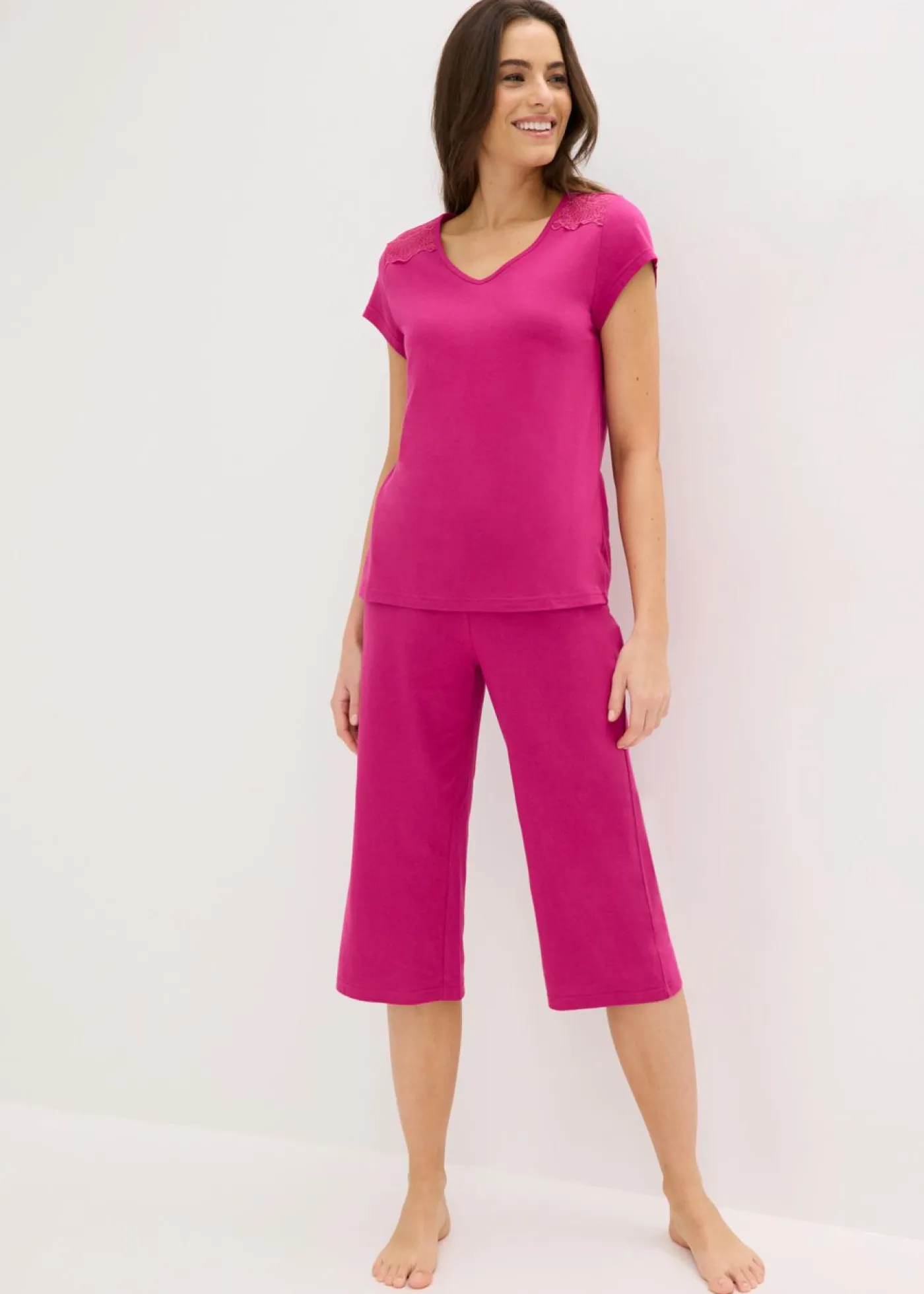 bonprix bonprix Ropa Para Dormir>Pijama capri con culotte ancho Rosa fucsia