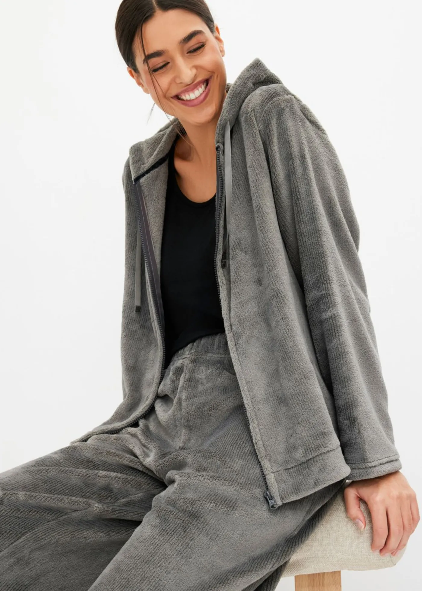 bonprix bonprix Homewear|Ropa Para Dormir>Pijama de felpa agradable negro-gris ahumado con rayas