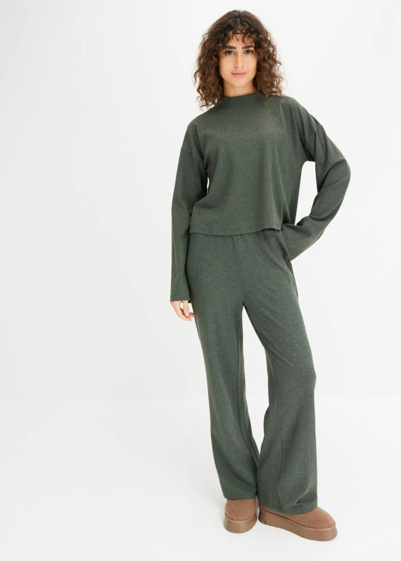 bonprix bonprix Homewear|Ropa Para Dormir>Pijama oversize de suave canalé verde oscuro moteado