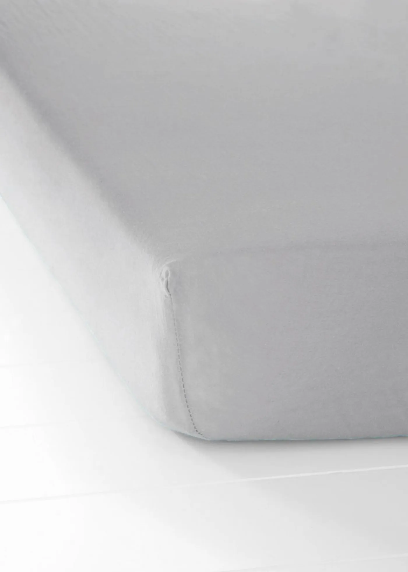 bonprix bonprix Muebles De Dormitorio·Colchones Y Toppers|Sábanas Y Fundas De Colchón>Sábana bajera en tejido de punto de algodón Gris claro