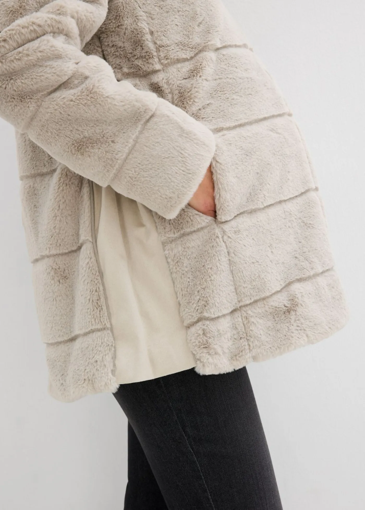 Mujer bonprix bonprix Suave chaqueta de pelo para durante y después del embarazo