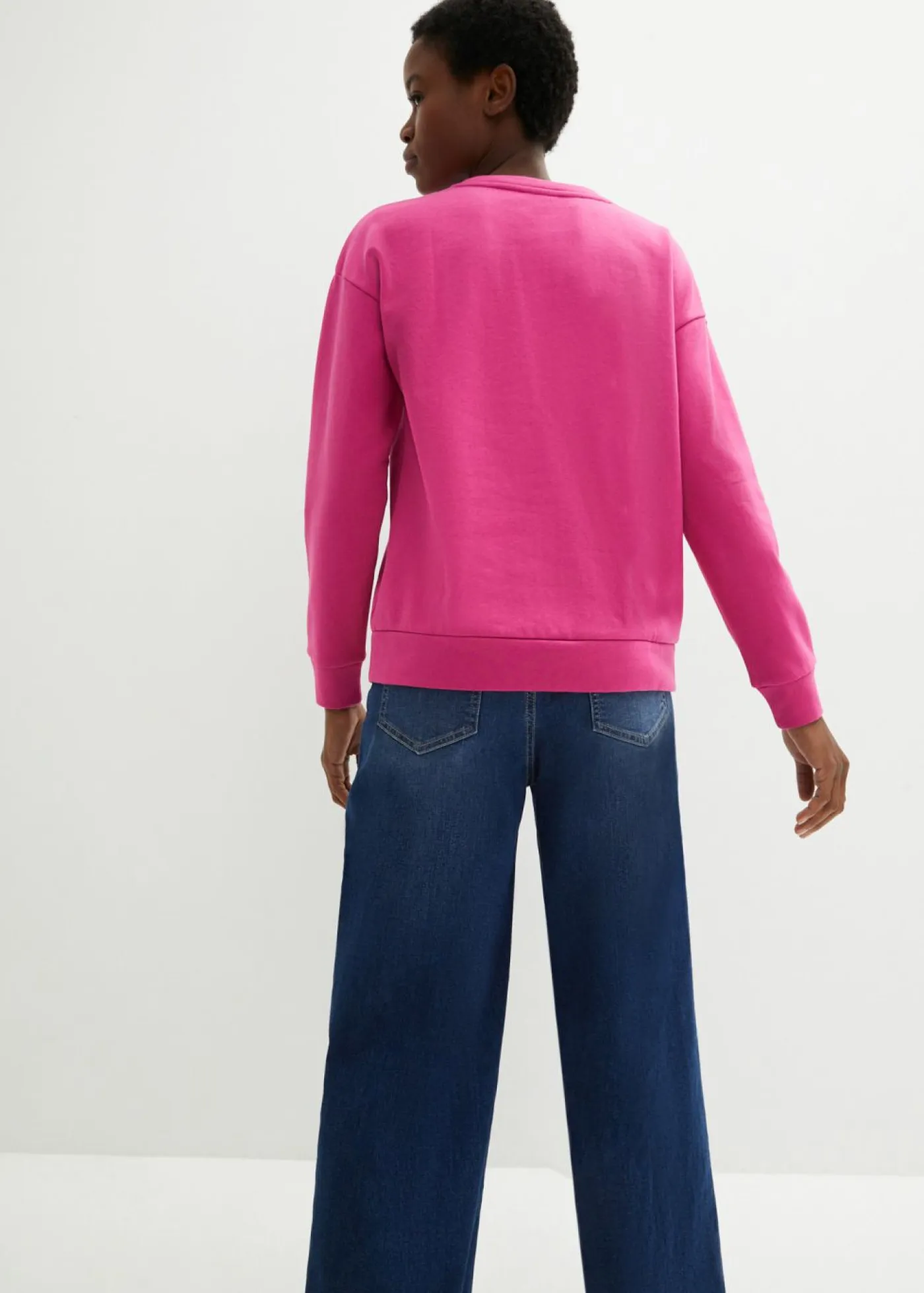 bonprix bonprix Ropa Cómoda>Sudadera con bordado Magnolia