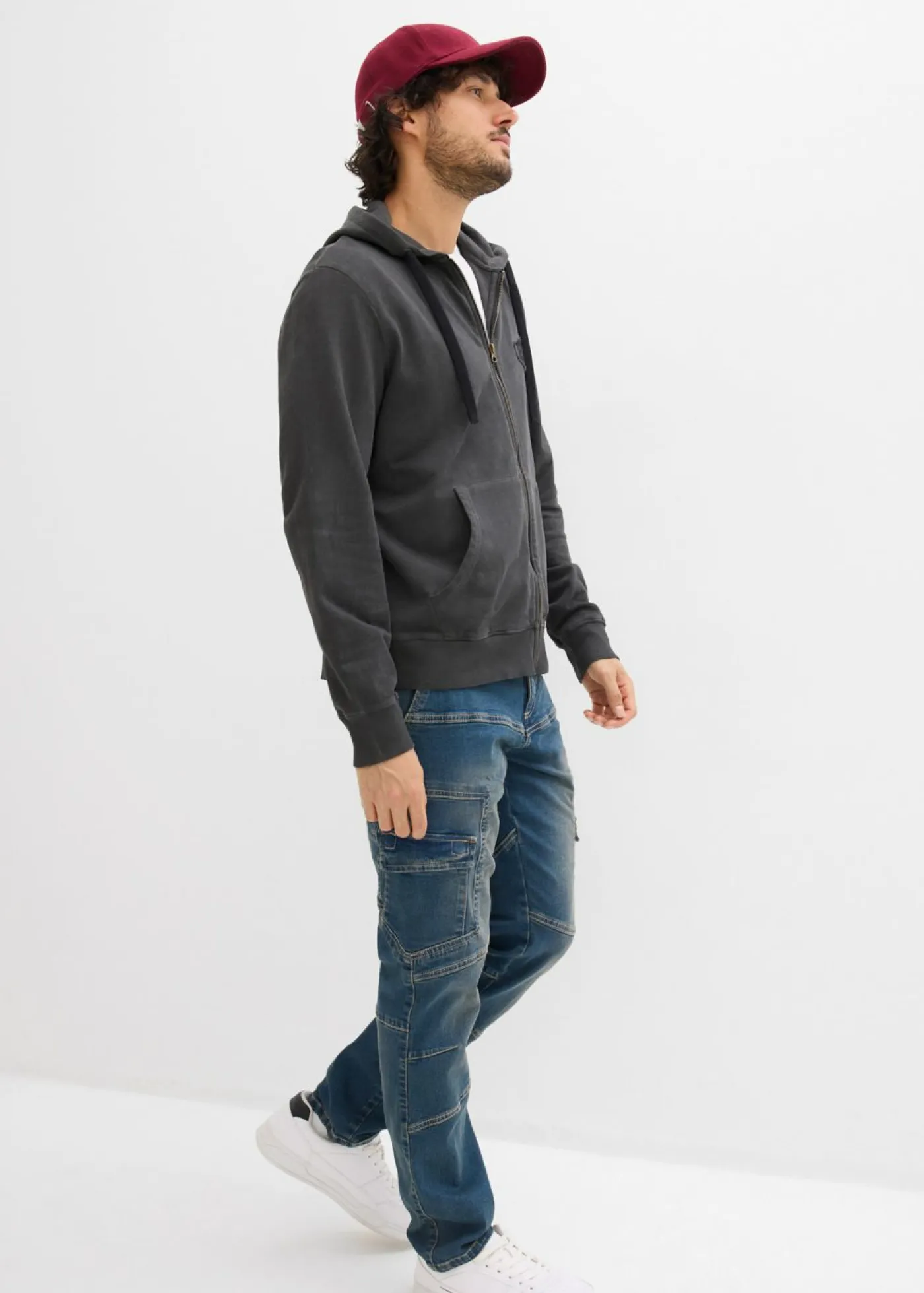 bonprix bonprix Chándals>Sudadera con capucha con efecto desgastado Negro desgastado