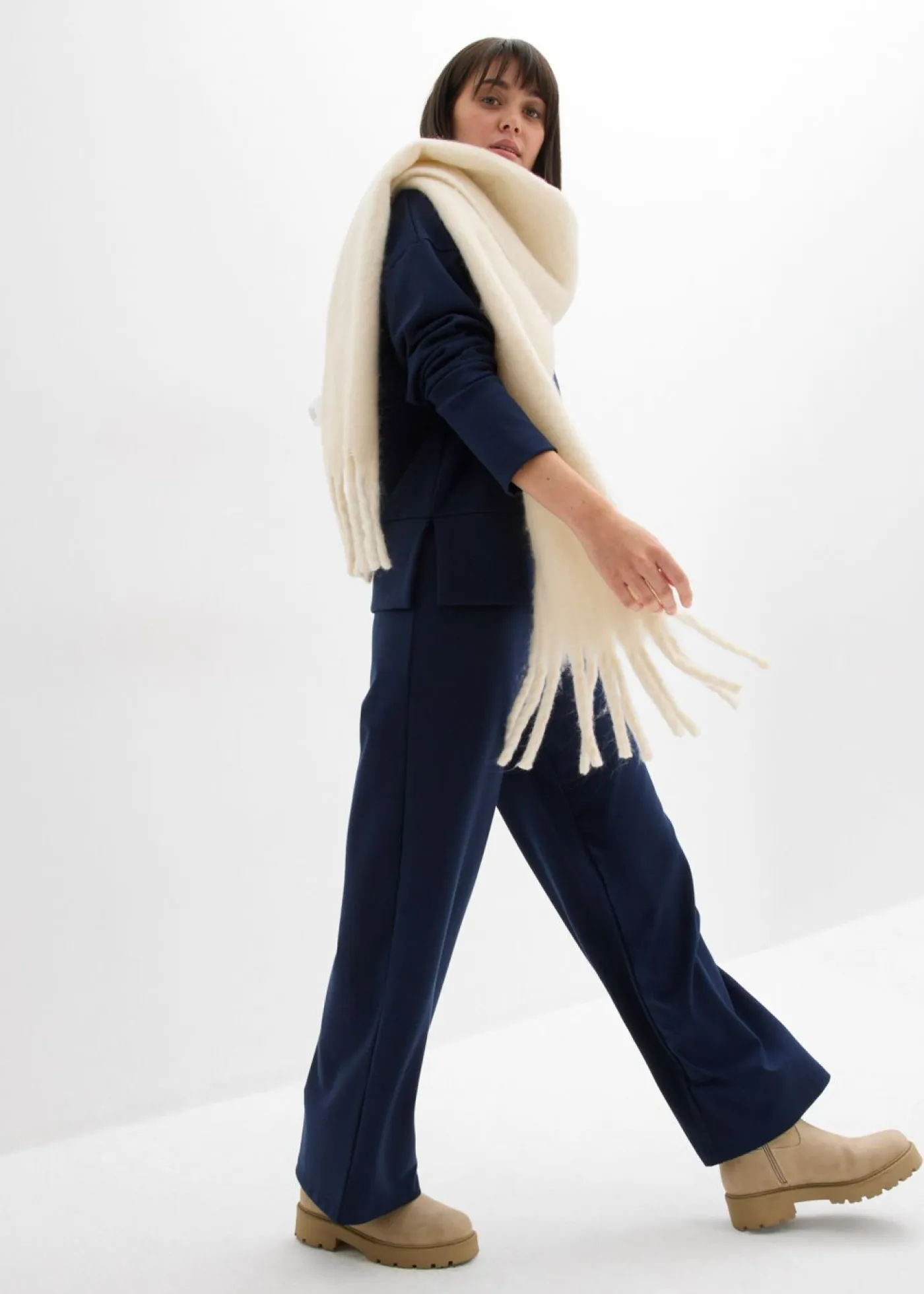 bonprix bonprix Ropa Cómoda>Sudadera con capucha de cómodo tejido Punto di Roma Azul marino