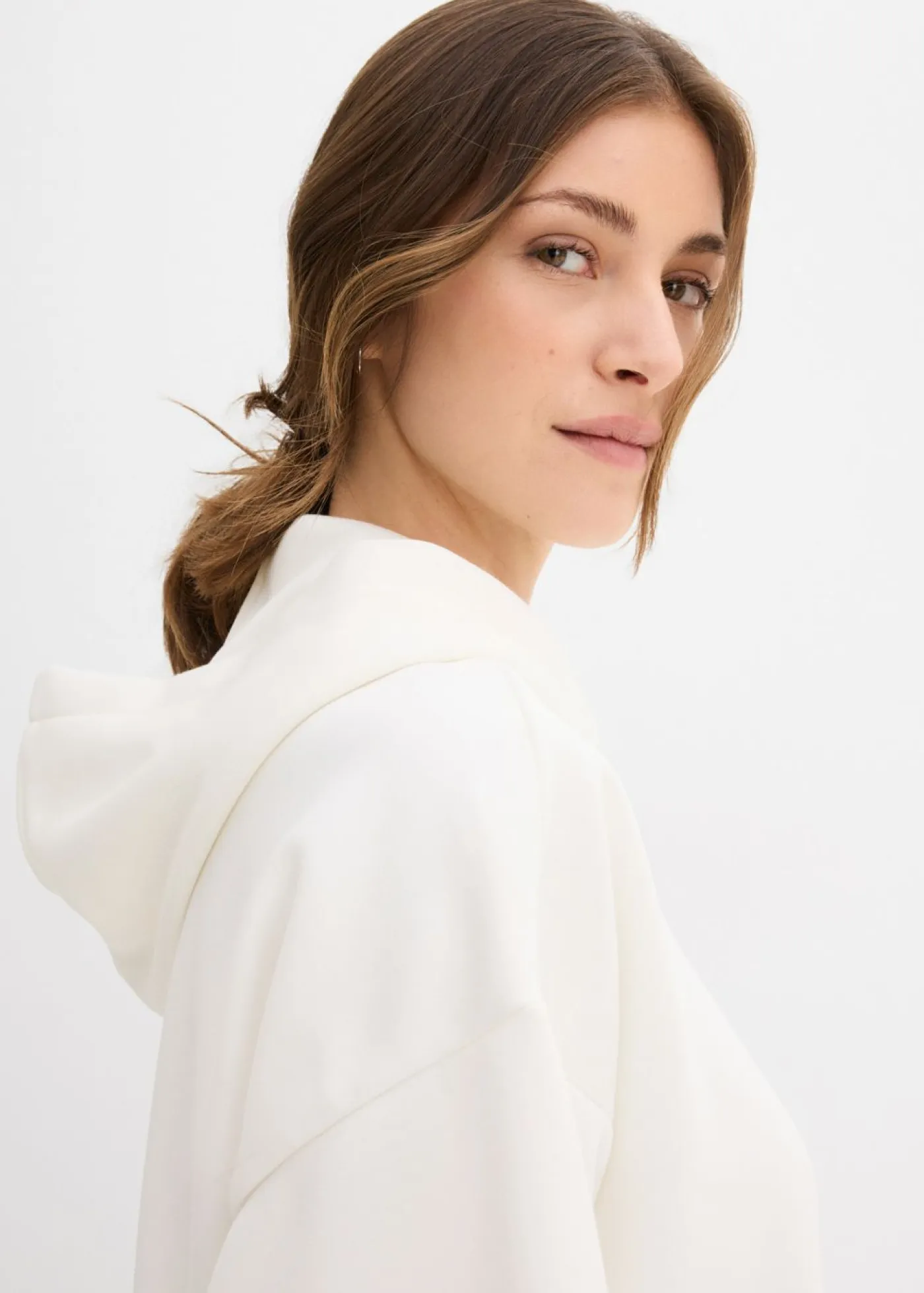 Mujer bonprix bonprix Sudadera con capucha de mezcla de viscosa ligeramente brillante