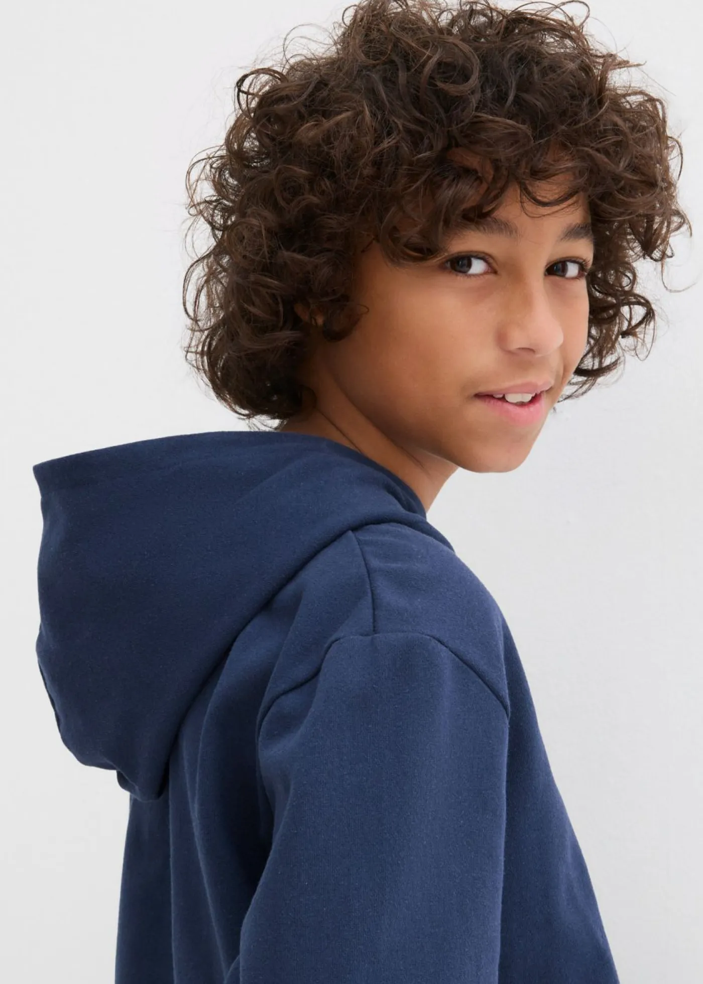 Niños bonprix bonprix Sudadera con capucha en suave mezcla de algodón