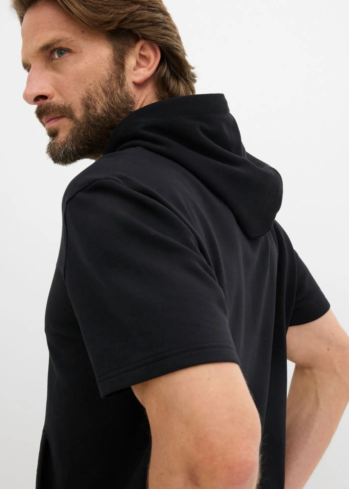 bonprix bonprix Chándals>Sudadera con capucha y manga corta Negro